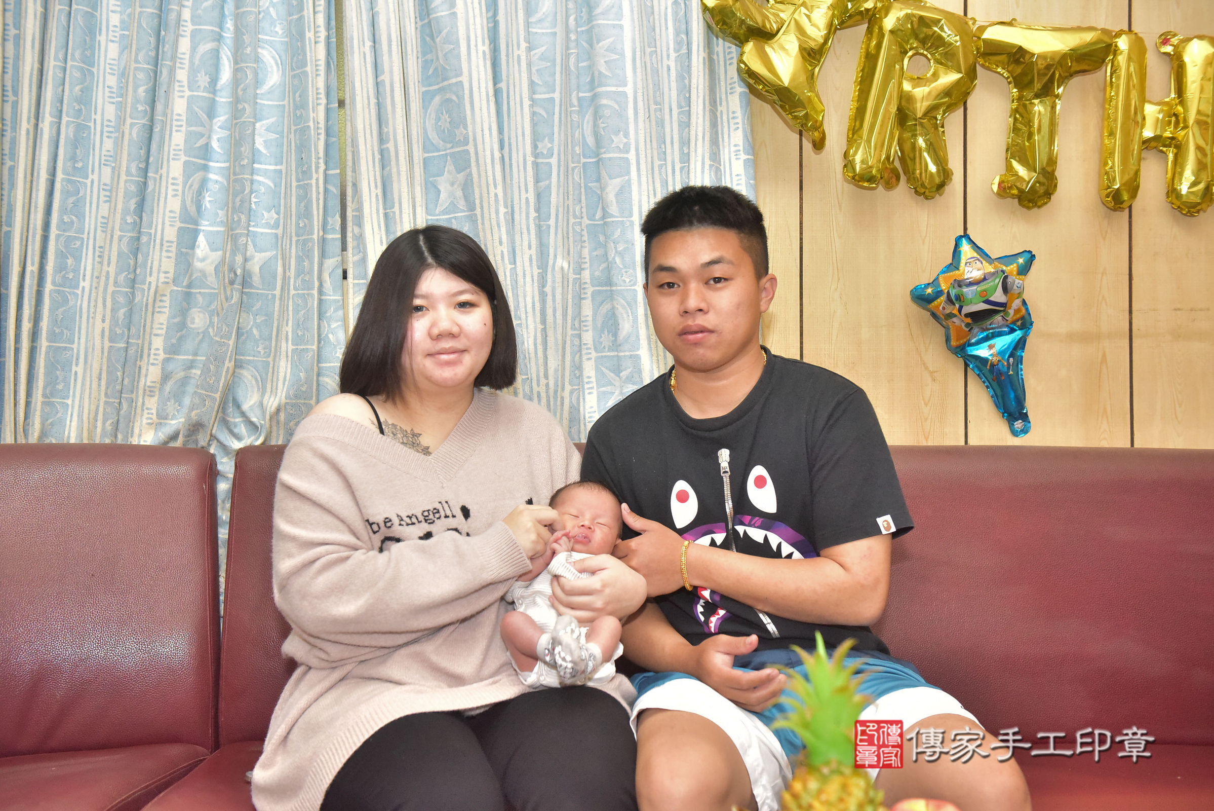 宸宸寶寶(台中市龍井區到府嬰兒宸宸寶寶滿月剃頭理髮、到府嬰兒剃胎毛儀式吉祥話)。到府剃頭剃胎毛主持、專業拍照、證書。★購買「臍帶章、肚臍章、胎毛筆刷印章」贈送：剃頭、收涎、抓周，三選一。2025.2.12，照片3