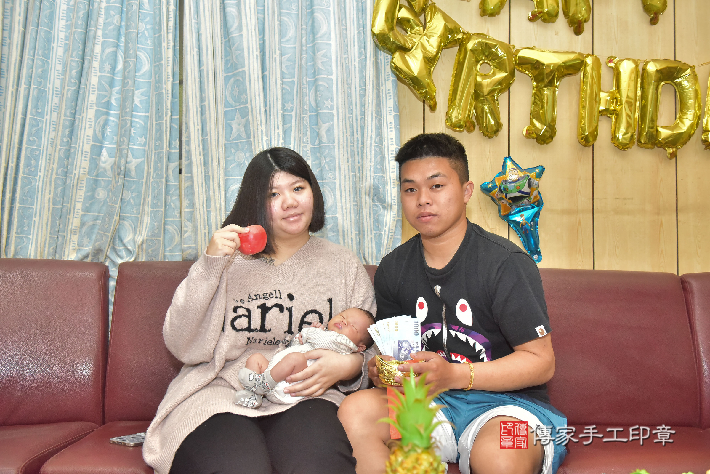 宸宸寶寶(台中市龍井區到府嬰兒宸宸寶寶滿月剃頭理髮、到府嬰兒剃胎毛儀式吉祥話)。到府剃頭剃胎毛主持、專業拍照、證書。★購買「臍帶章、肚臍章、胎毛筆刷印章」贈送：剃頭、收涎、抓周，三選一。2025.2.12，照片9