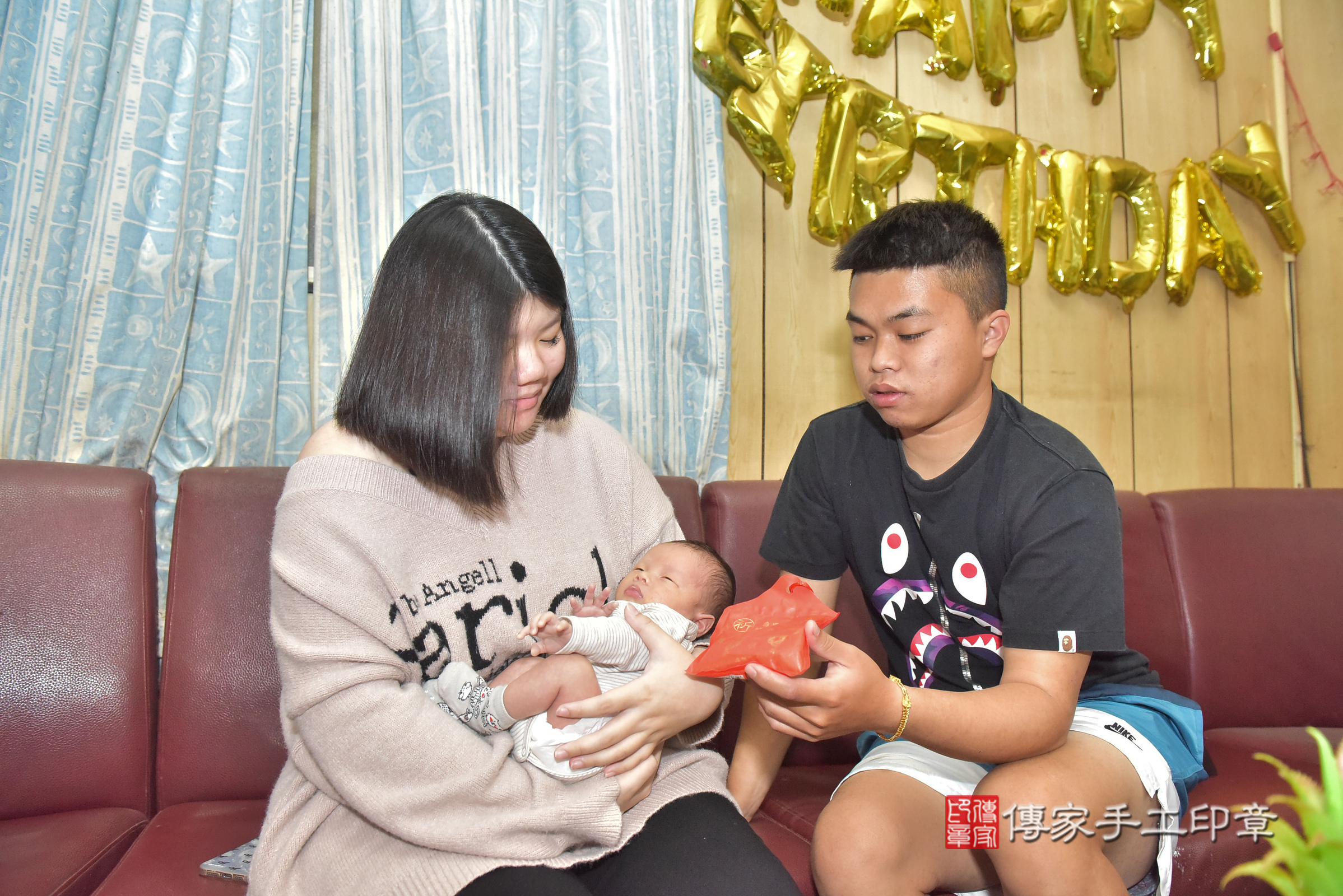 宸宸寶寶(台中市龍井區到府嬰兒宸宸寶寶滿月剃頭理髮、到府嬰兒剃胎毛儀式吉祥話)。到府剃頭剃胎毛主持、專業拍照、證書。★購買「臍帶章、肚臍章、胎毛筆刷印章」贈送：剃頭、收涎、抓周，三選一。2025.2.12，照片8