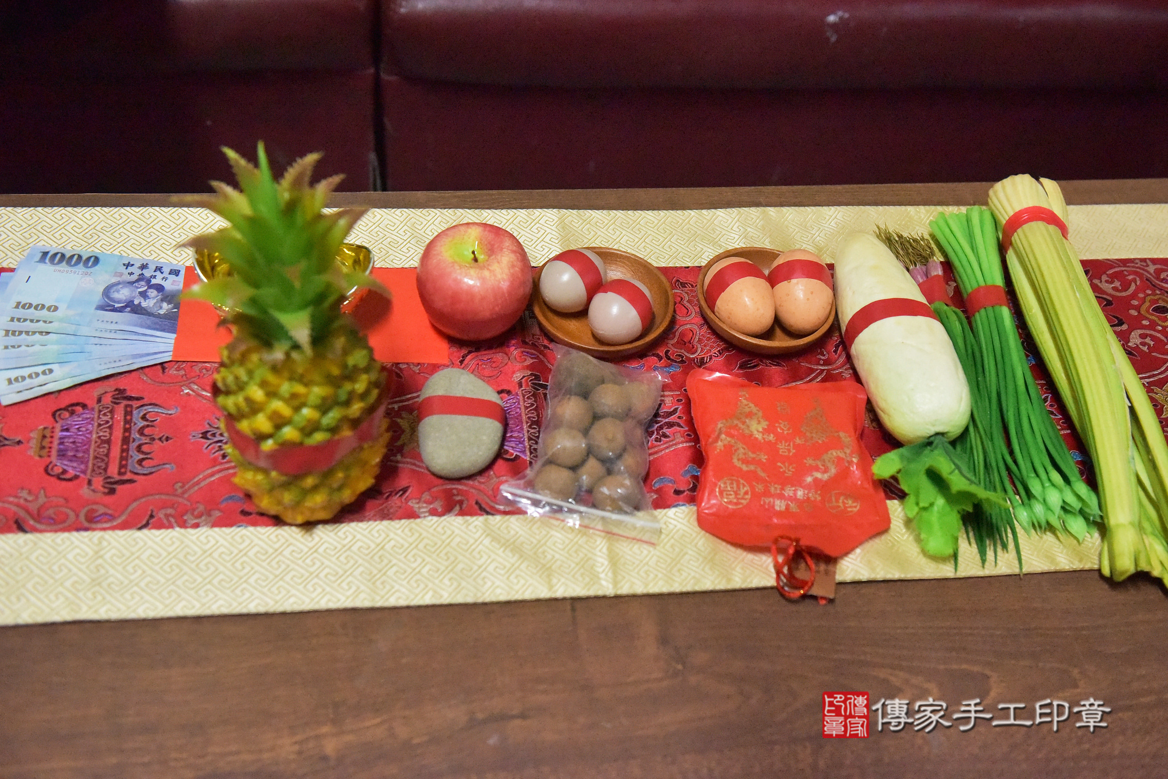 宸宸寶寶(台中市龍井區到府嬰兒宸宸寶寶滿月剃頭理髮、到府嬰兒剃胎毛儀式吉祥話)。到府剃頭剃胎毛主持、專業拍照、證書。★購買「臍帶章、肚臍章、胎毛筆刷印章」贈送：剃頭、收涎、抓周，三選一。2025.2.12，照片4
