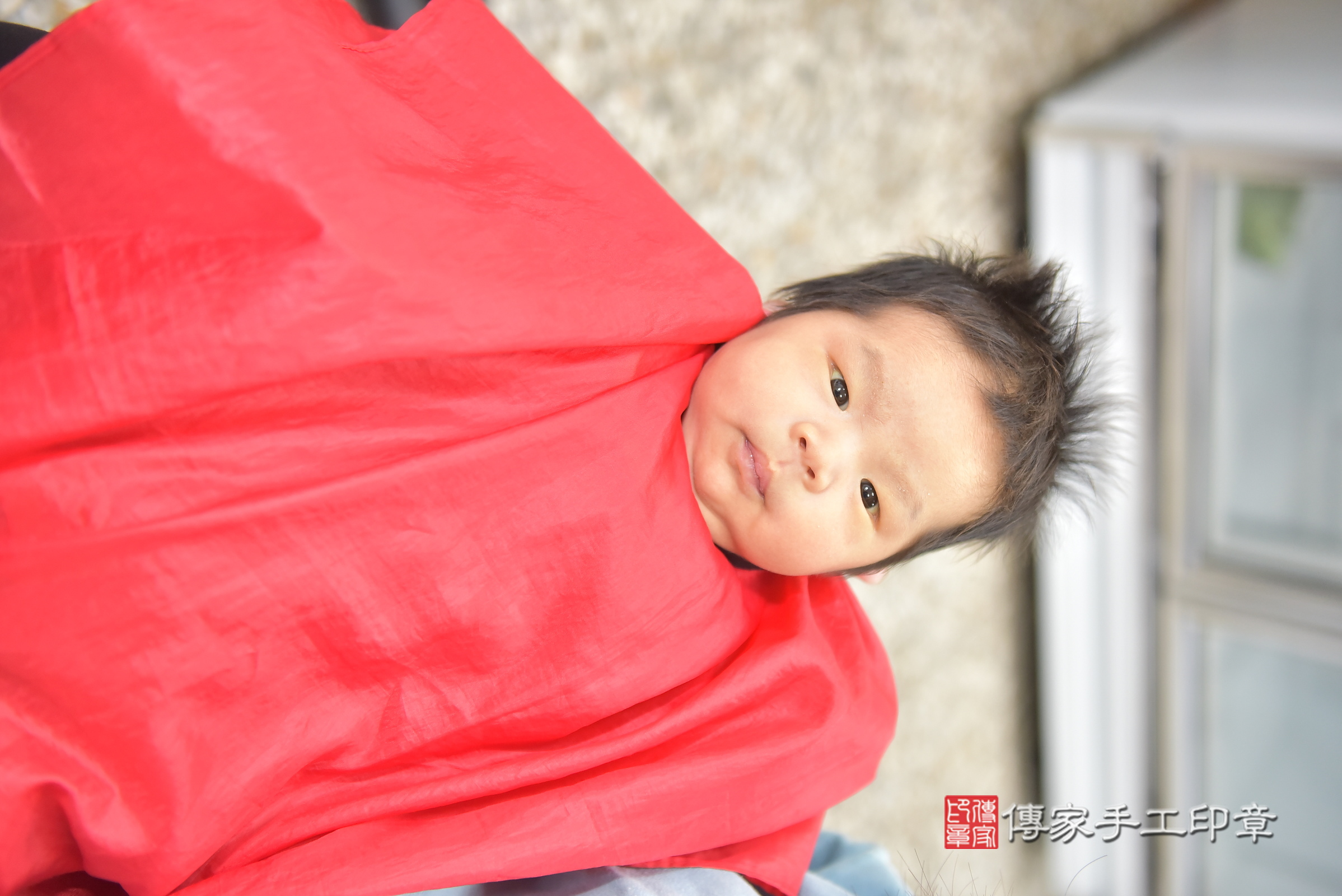 焱焱寶寶(彰化縣福興鄉到府嬰兒焱焱寶寶滿月剃頭理髮、到府嬰兒剃胎毛儀式吉祥話)。到府剃頭剃胎毛主持、專業拍照、證書。★購買「臍帶章、肚臍章、胎毛筆刷印章」贈送：剃頭、收涎、抓周，三選一。2025.2.13，照片14