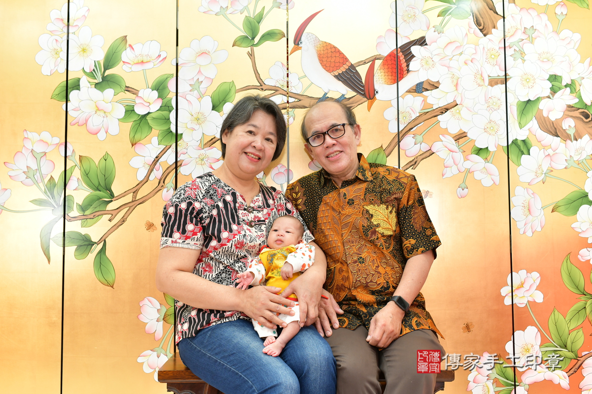 娜娜寶寶(台中市北區嬰兒寶寶滿月剃頭理髮、嬰兒剃胎毛儀式吉祥話)。中國風會場，爸媽寶貝穿「日中韓」古裝禮服。專業拍照、證書。★購買「臍帶章、肚臍章、胎毛筆刷印章」贈送：剃頭、收涎、抓周，三選一。2025.2.15，照片5