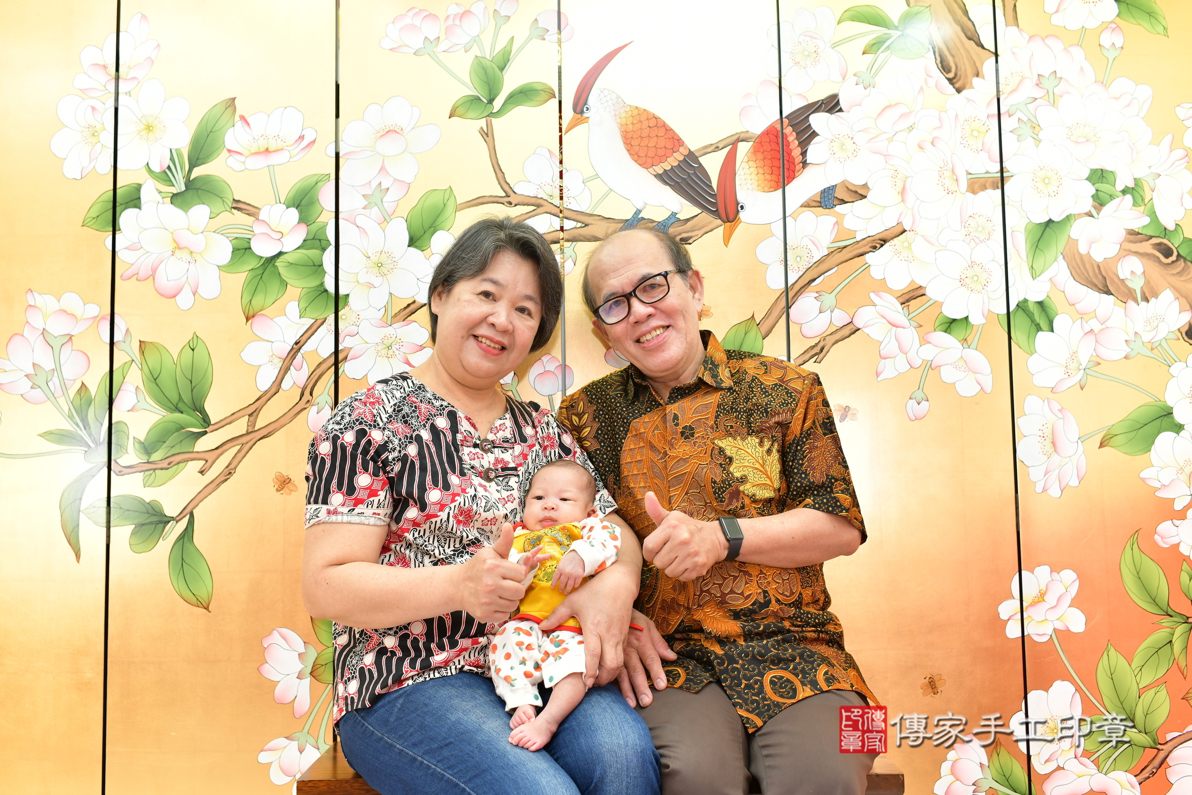 娜娜寶寶(台中市北區嬰兒寶寶滿月剃頭理髮、嬰兒剃胎毛儀式吉祥話)。中國風會場，爸媽寶貝穿「日中韓」古裝禮服。專業拍照、證書。★購買「臍帶章、肚臍章、胎毛筆刷印章」贈送：剃頭、收涎、抓周，三選一。2025.2.15，照片6
