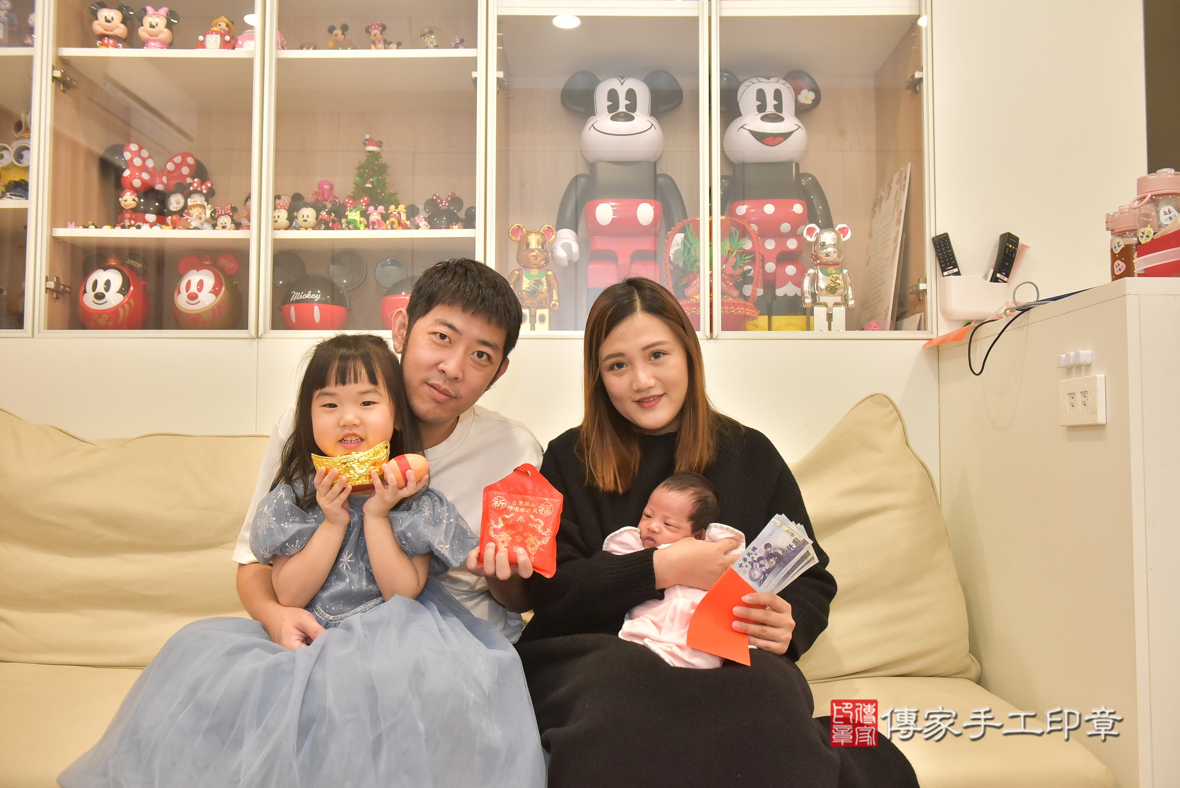鈞鈞寶寶(台中市北屯區到府嬰兒鈞鈞寶寶滿月剃頭理髮、到府嬰兒剃胎毛儀式吉祥話)。到府剃頭剃胎毛主持、專業拍照、證書。★購買「臍帶章、肚臍章、胎毛筆刷印章」贈送：剃頭、收涎、抓周，三選一。2025.2.16，照片11