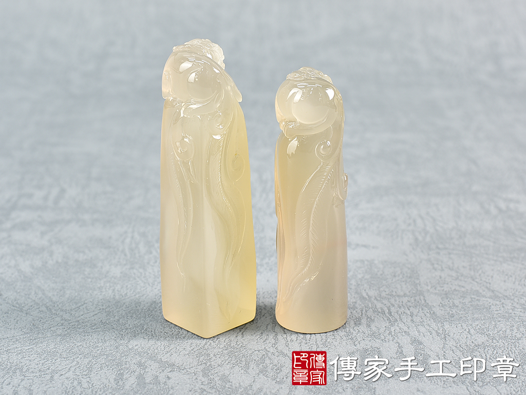 頂級淺色瑪瑙精雕貔貅 :開運印章 4.jpg