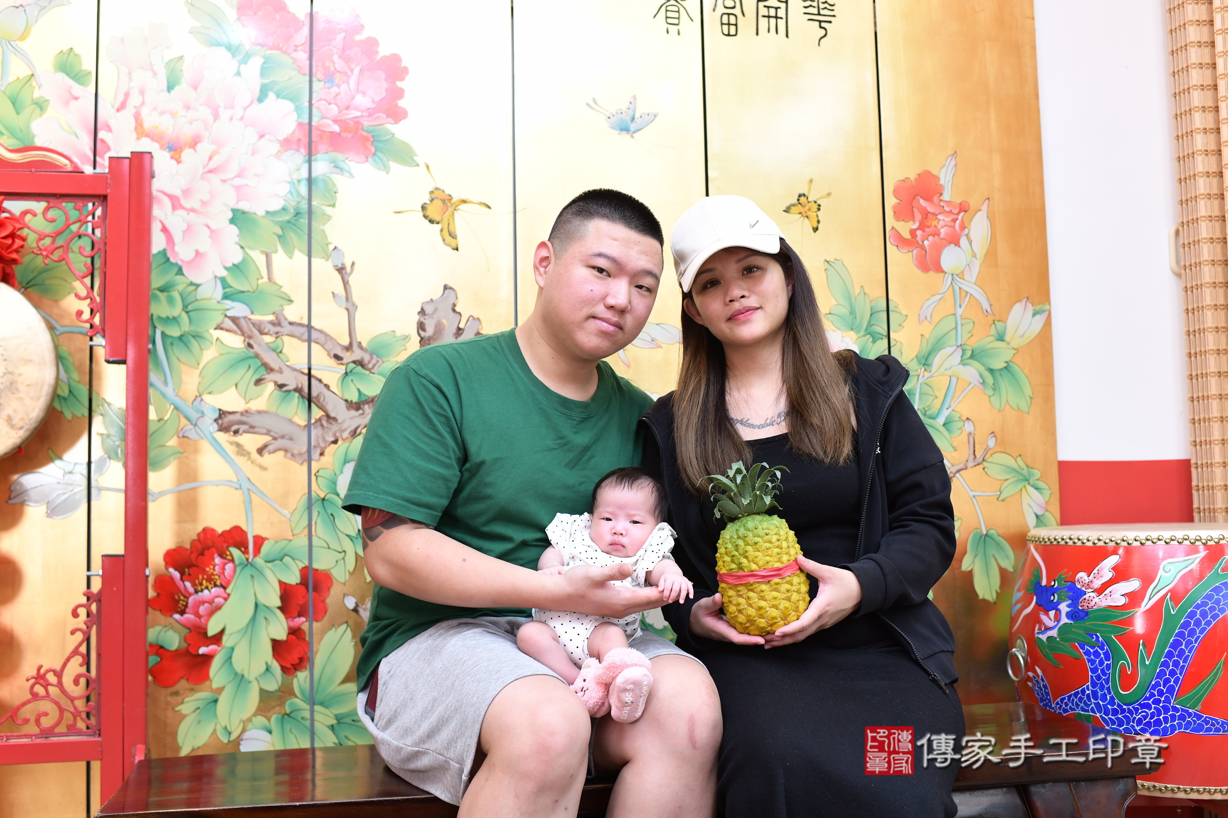 希希寶寶(新北市永和區嬰兒寶寶滿月剃頭理髮、嬰兒剃胎毛儀式吉祥話)。中國風會場，爸媽寶貝穿「日中韓」古裝禮服。專業拍照、證書。★購買「臍帶章、肚臍章、胎毛筆刷印章」贈送：剃頭、收涎、抓周，三選一。2025.5.20，照片13