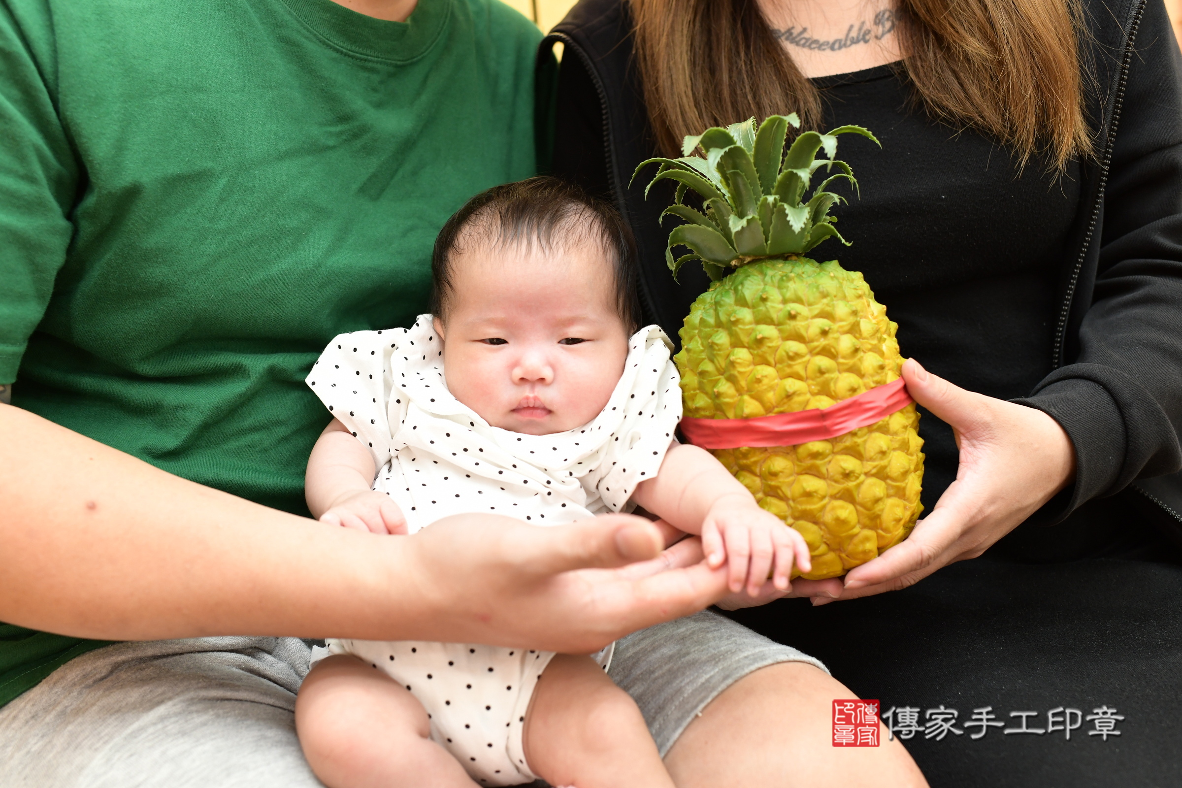 希希寶寶(新北市永和區嬰兒寶寶滿月剃頭理髮、嬰兒剃胎毛儀式吉祥話)。中國風會場，爸媽寶貝穿「日中韓」古裝禮服。專業拍照、證書。★購買「臍帶章、肚臍章、胎毛筆刷印章」贈送：剃頭、收涎、抓周，三選一。2025.5.20，照片14