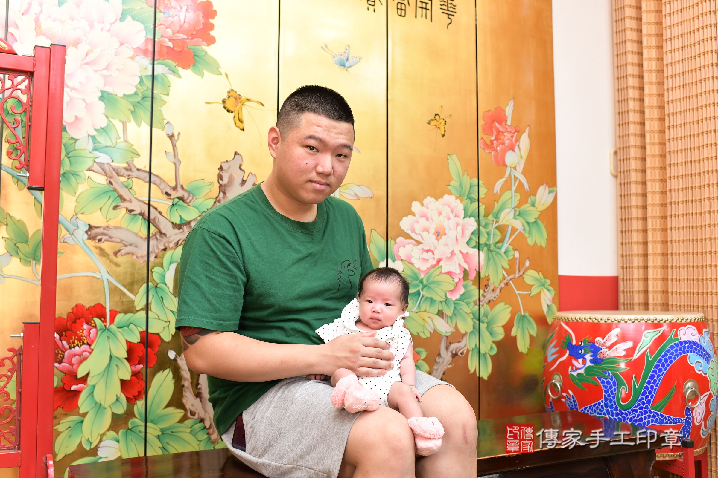 希希寶寶(新北市永和區嬰兒寶寶滿月剃頭理髮、嬰兒剃胎毛儀式吉祥話)。中國風會場，爸媽寶貝穿「日中韓」古裝禮服。專業拍照、證書。★購買「臍帶章、肚臍章、胎毛筆刷印章」贈送：剃頭、收涎、抓周，三選一。2025.5.20，照片3