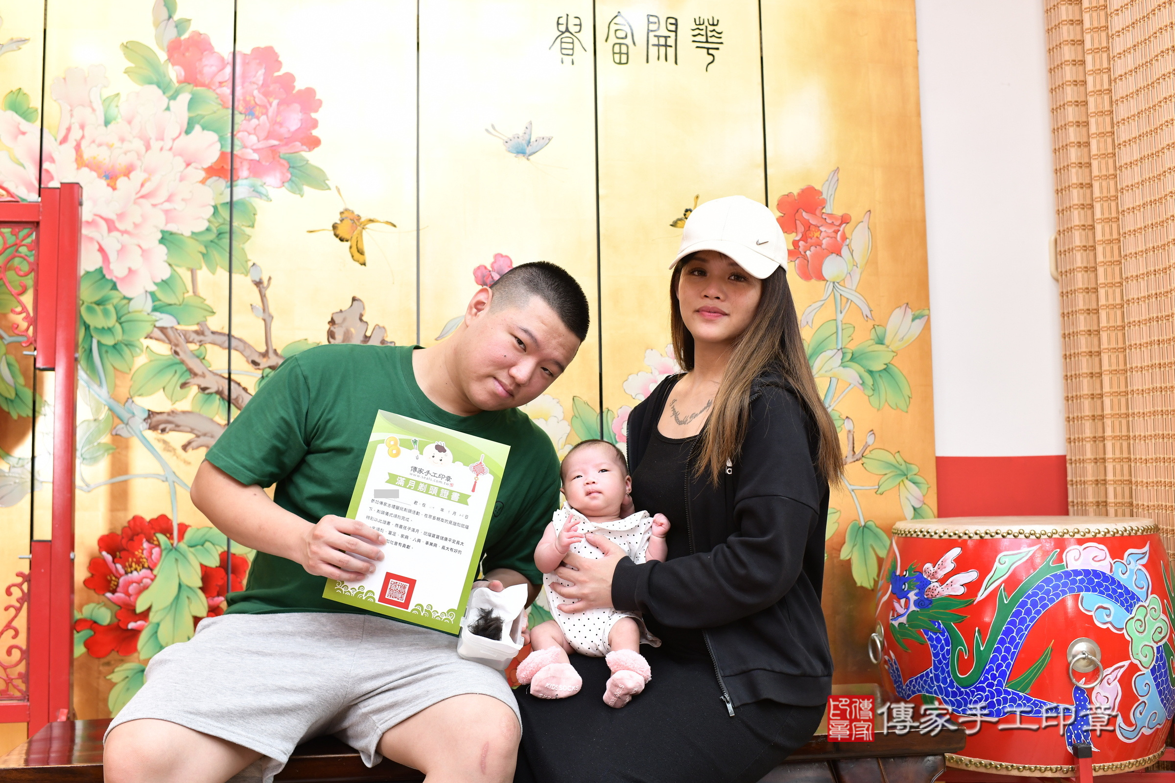 希希寶寶(新北市永和區嬰兒寶寶滿月剃頭理髮、嬰兒剃胎毛儀式吉祥話)。中國風會場，爸媽寶貝穿「日中韓」古裝禮服。專業拍照、證書。★購買「臍帶章、肚臍章、胎毛筆刷印章」贈送：剃頭、收涎、抓周，三選一。2025.5.20，照片19