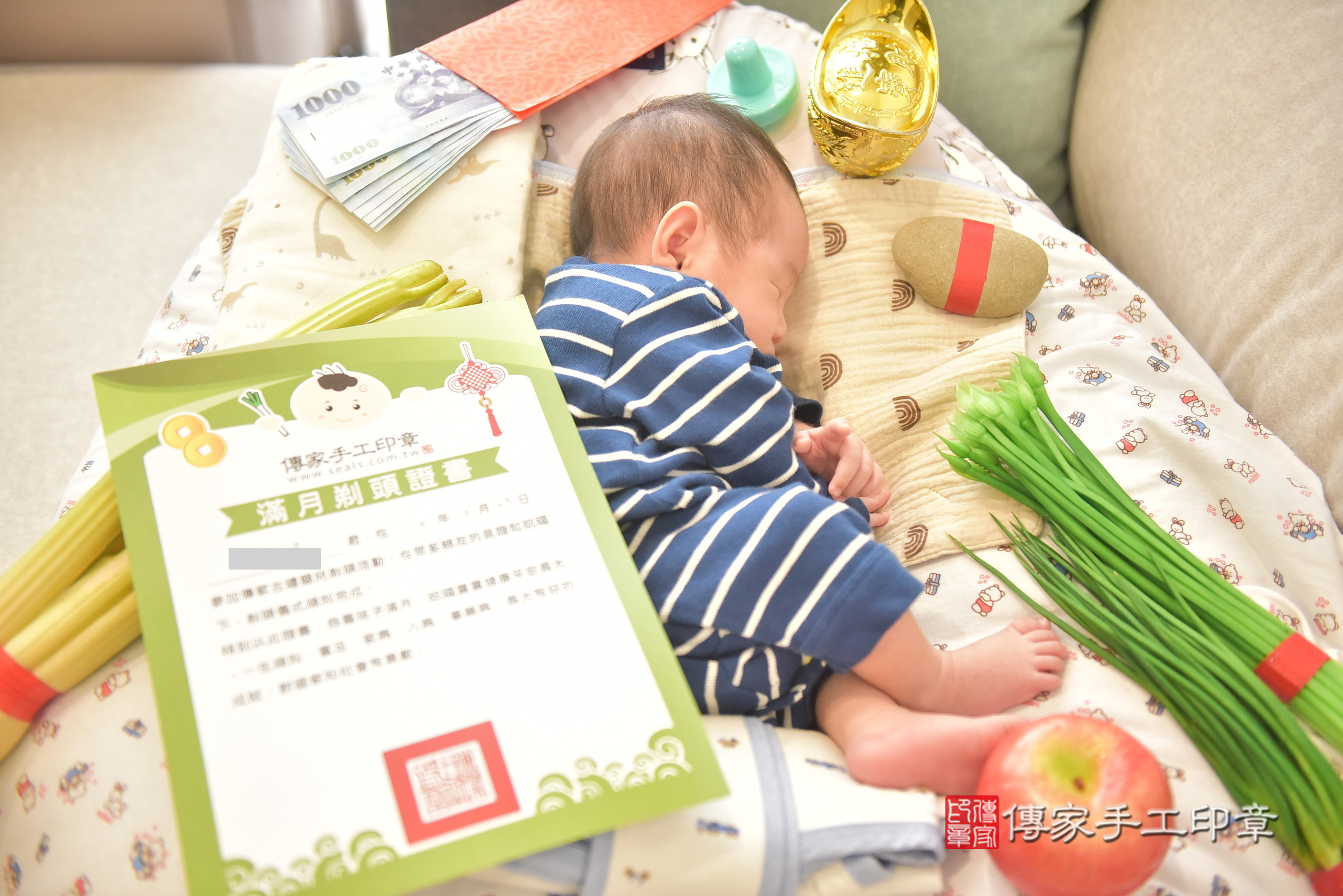 昊昊寶寶(斗六市到府嬰兒昊昊寶寶滿月剃頭理髮、到府嬰兒剃胎毛儀式吉祥話)。到府剃頭剃胎毛主持、專業拍照、證書。★購買「臍帶章、肚臍章、胎毛筆刷印章」贈送：剃頭、收涎、抓周，三選一。2025.2.23，照片16