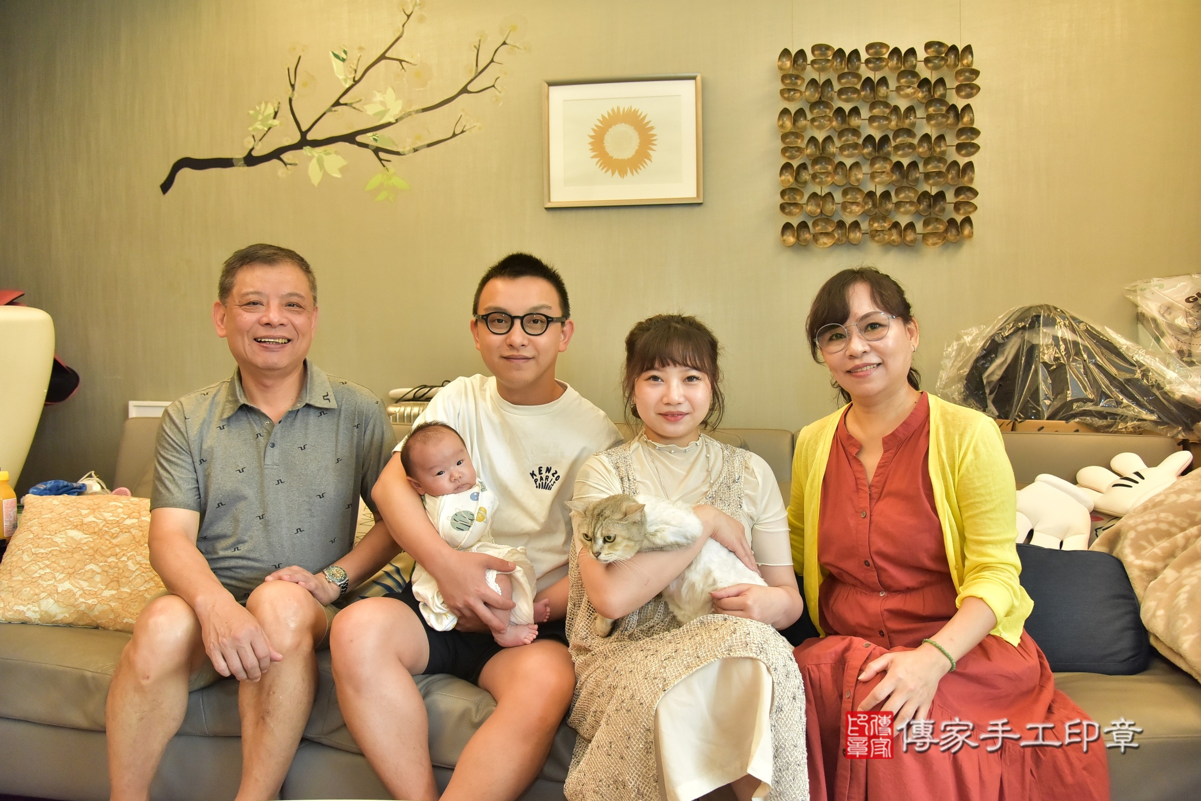 樂樂寶寶(新北市到府嬰兒樂樂寶寶滿月剃頭理髮、到府嬰兒剃胎毛儀式吉祥話)。到府剃頭剃胎毛主持、專業拍照、證書。★購買「臍帶章、肚臍章、胎毛筆刷印章」贈送：剃頭、收涎、抓周，三選一。2025.5.21，照片2