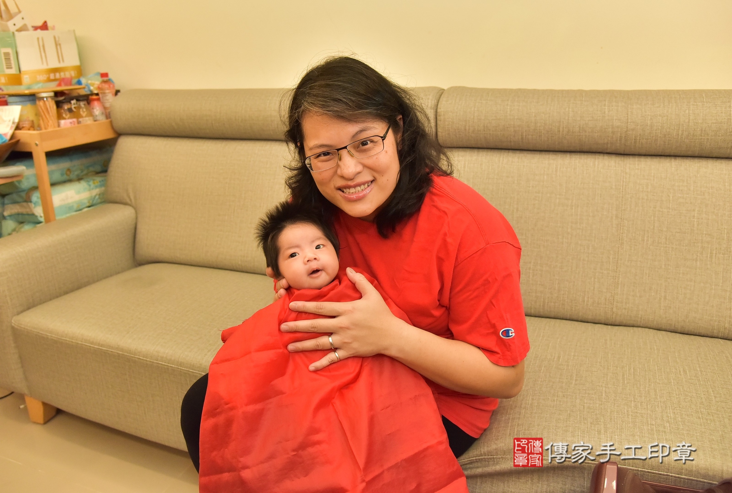 維維寶寶(新北市新店區到府嬰兒維維寶寶滿月剃頭理髮、到府嬰兒剃胎毛儀式吉祥話)。到府剃頭剃胎毛主持、專業拍照、證書。★購買「臍帶章、肚臍章、胎毛筆刷印章」贈送：剃頭、收涎、抓周，三選一。2025.5.24，照片14