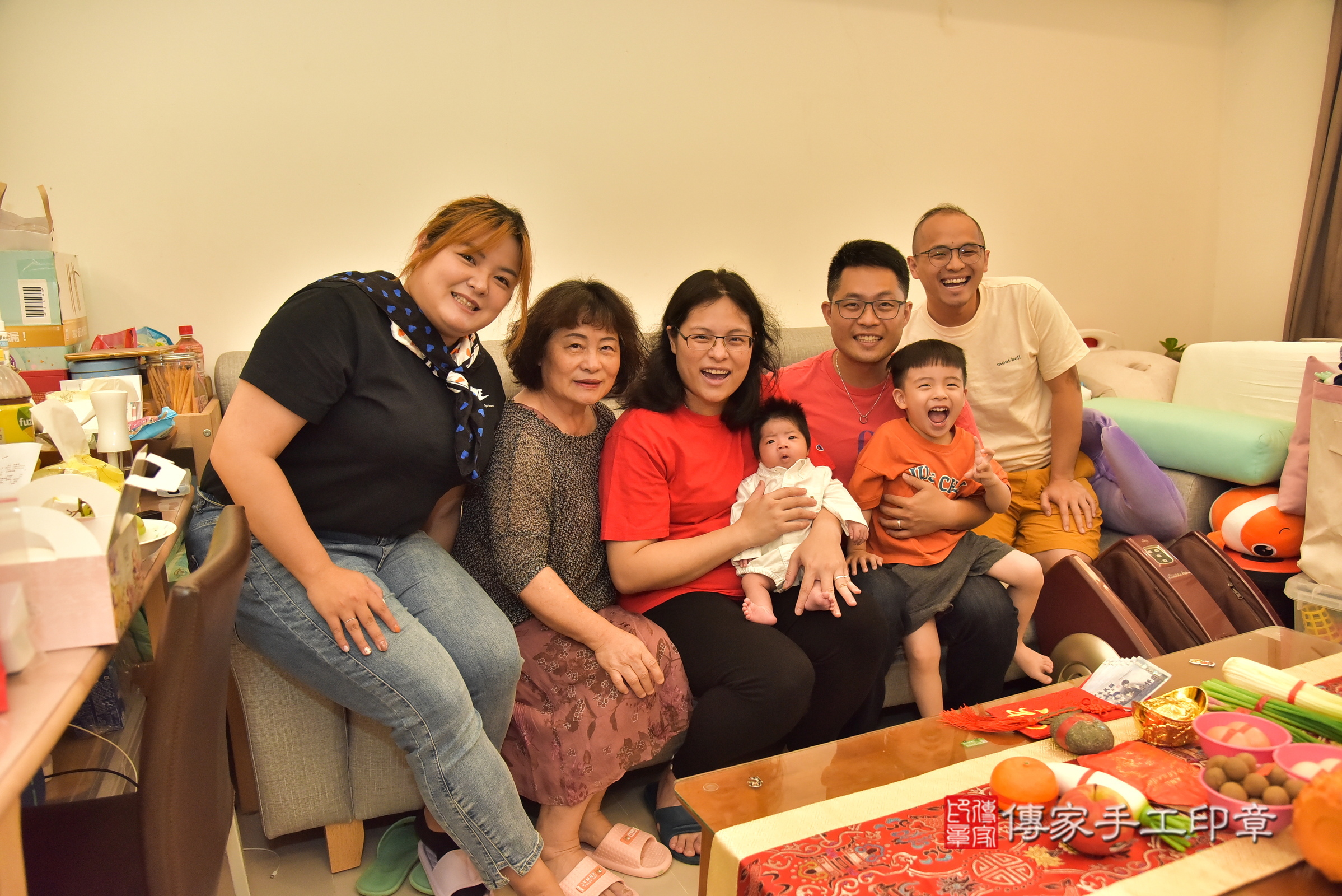 維維寶寶(新北市新店區到府嬰兒維維寶寶滿月剃頭理髮、到府嬰兒剃胎毛儀式吉祥話)。到府剃頭剃胎毛主持、專業拍照、證書。★購買「臍帶章、肚臍章、胎毛筆刷印章」贈送：剃頭、收涎、抓周，三選一。2025.5.24，照片3