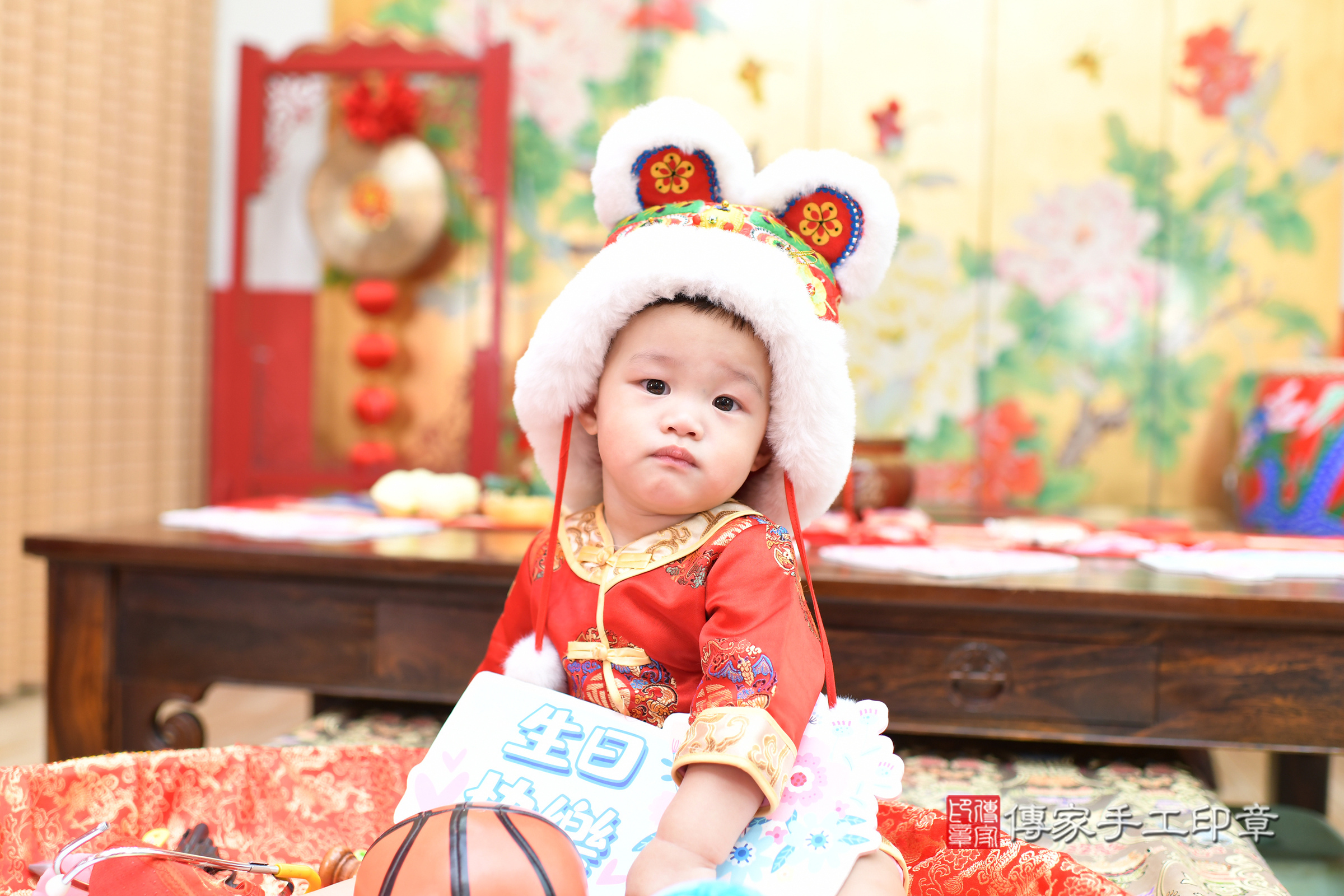 台北市大同區小旭寶寶抓周推薦：傳家台北店抓周度脺中國風會場，嬰兒古禮抓周流程儀式吉祥話、抓周道具物品24種、拍照。抓周證書。2025.5.17，照片6