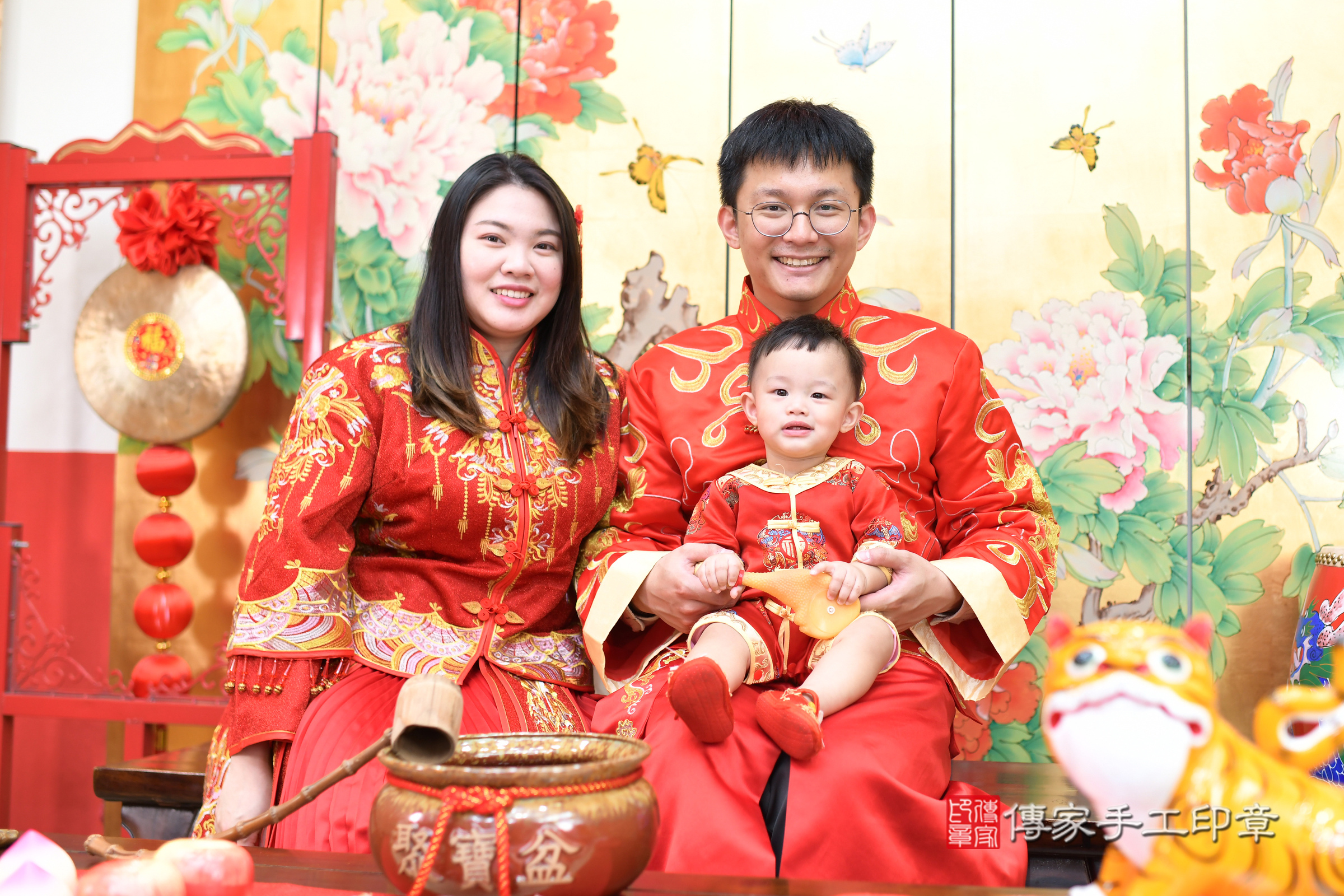 台北市大同區小旭寶寶抓周推薦：傳家台北店抓周度脺中國風會場，嬰兒古禮抓周流程儀式吉祥話、抓周道具物品24種、拍照。抓周證書。2025.5.17，照片3