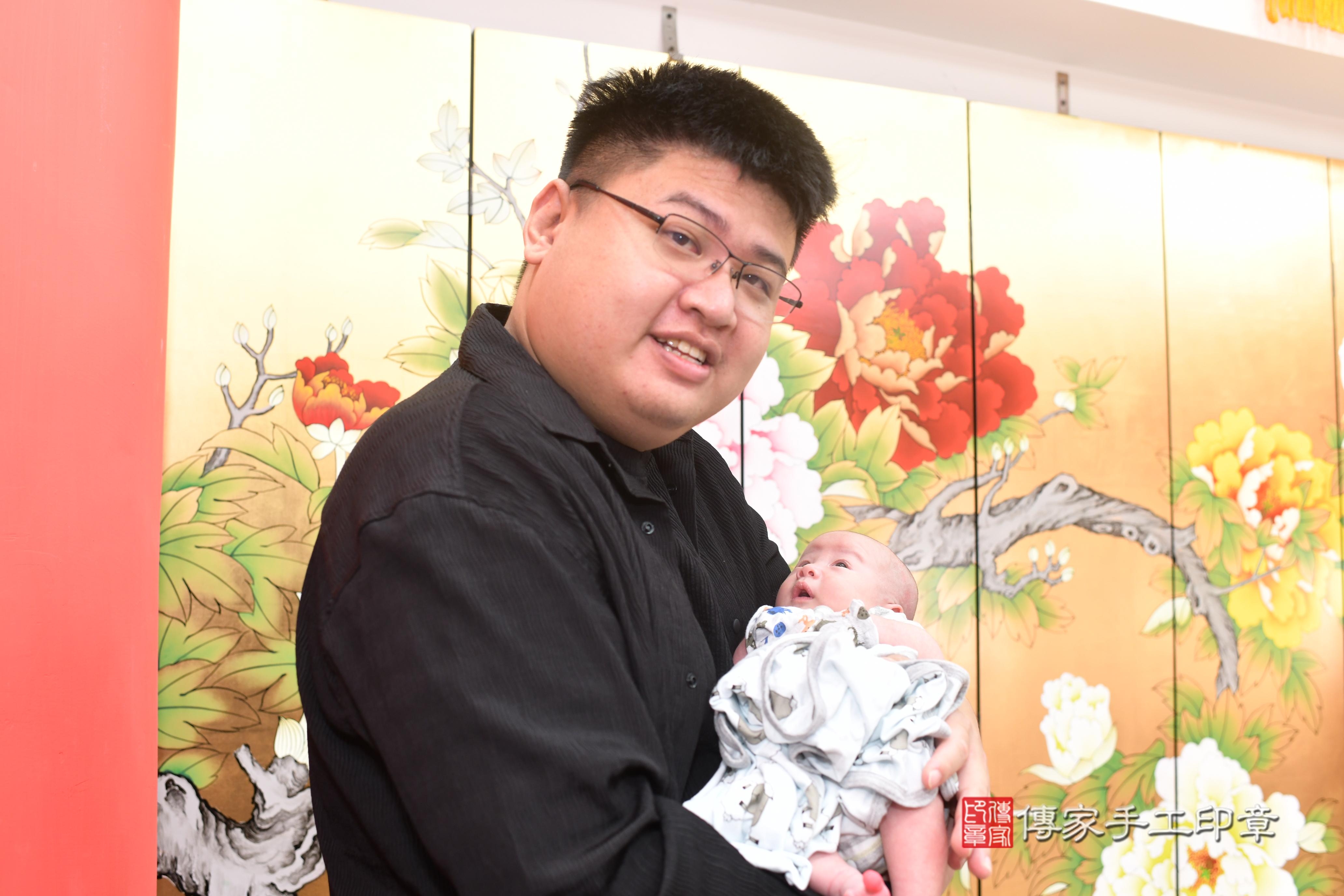 傳家手工印章高雄店、抓周、度脺、中國風會場、傳家嬰兒古禮、吉祥話、抓周道具物品24種、拍照。抓周證書。寶寶抓周、滿周歲、生日快樂、祝福