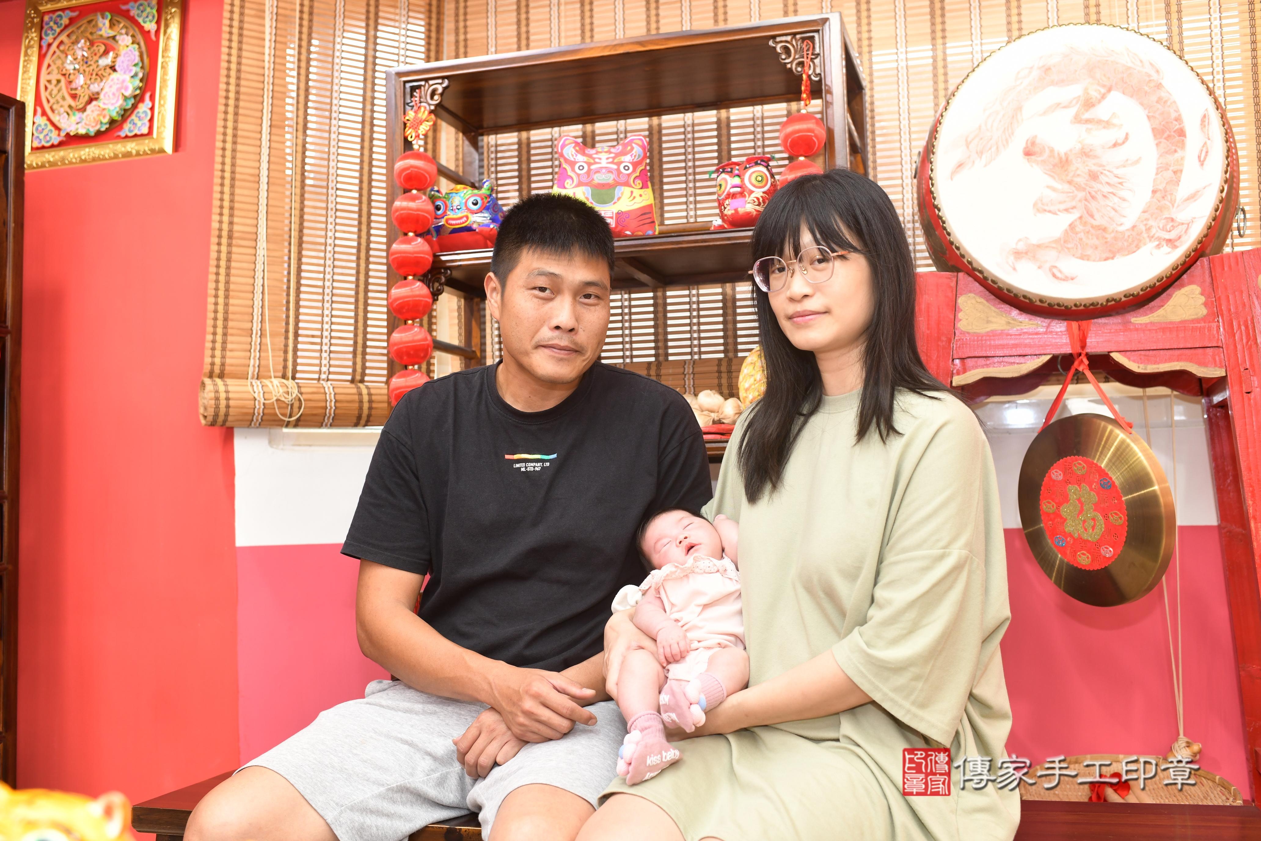 傳家手工印章高雄店、抓周、度脺、中國風會場、傳家嬰兒古禮、吉祥話、抓周道具物品24種、拍照。抓周證書。寶寶抓周、滿周歲、生日快樂、祝福