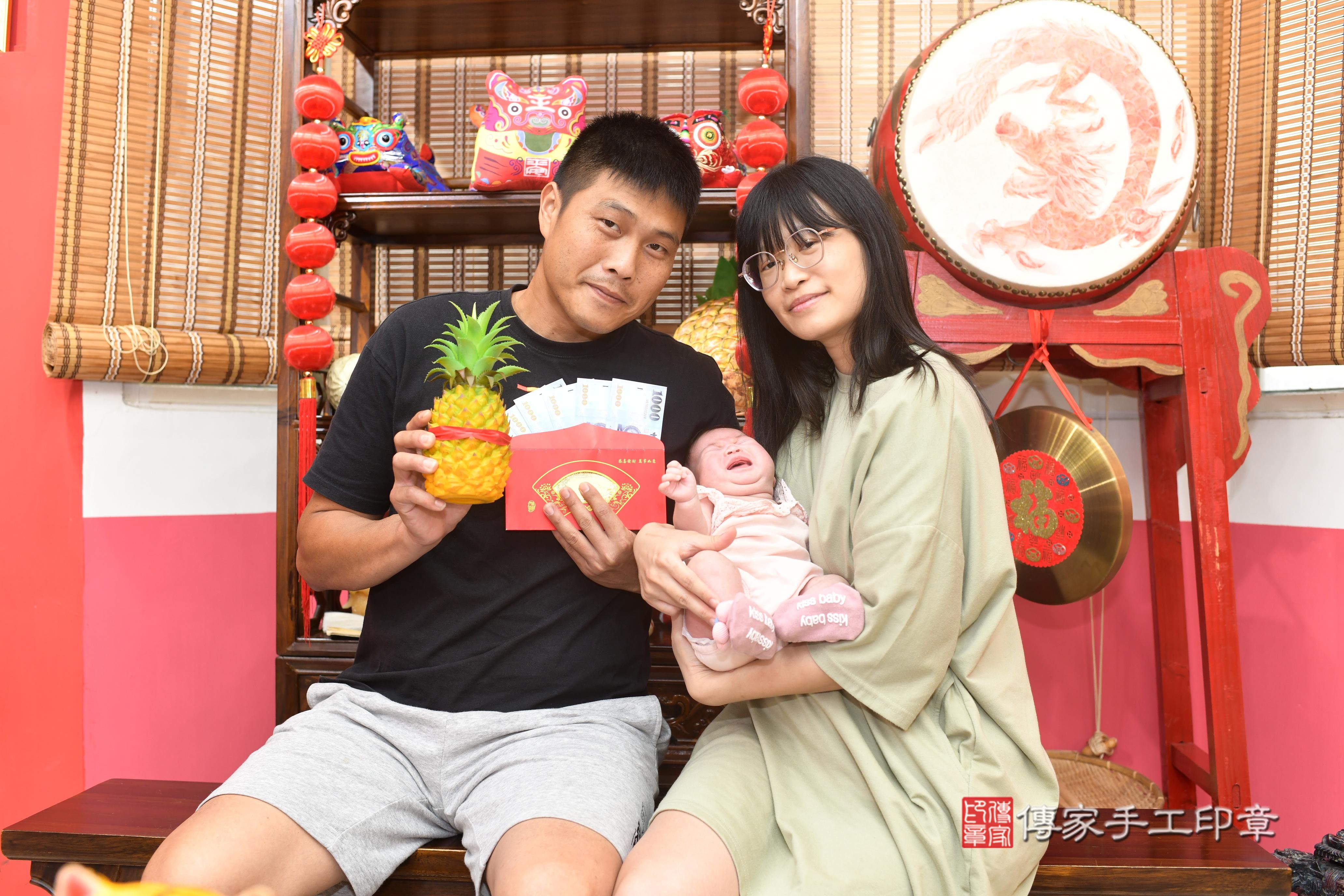 傳家手工印章高雄店、抓周、度脺、中國風會場、傳家嬰兒古禮、吉祥話、抓周道具物品24種、拍照。抓周證書。寶寶抓周、滿周歲、生日快樂、祝福