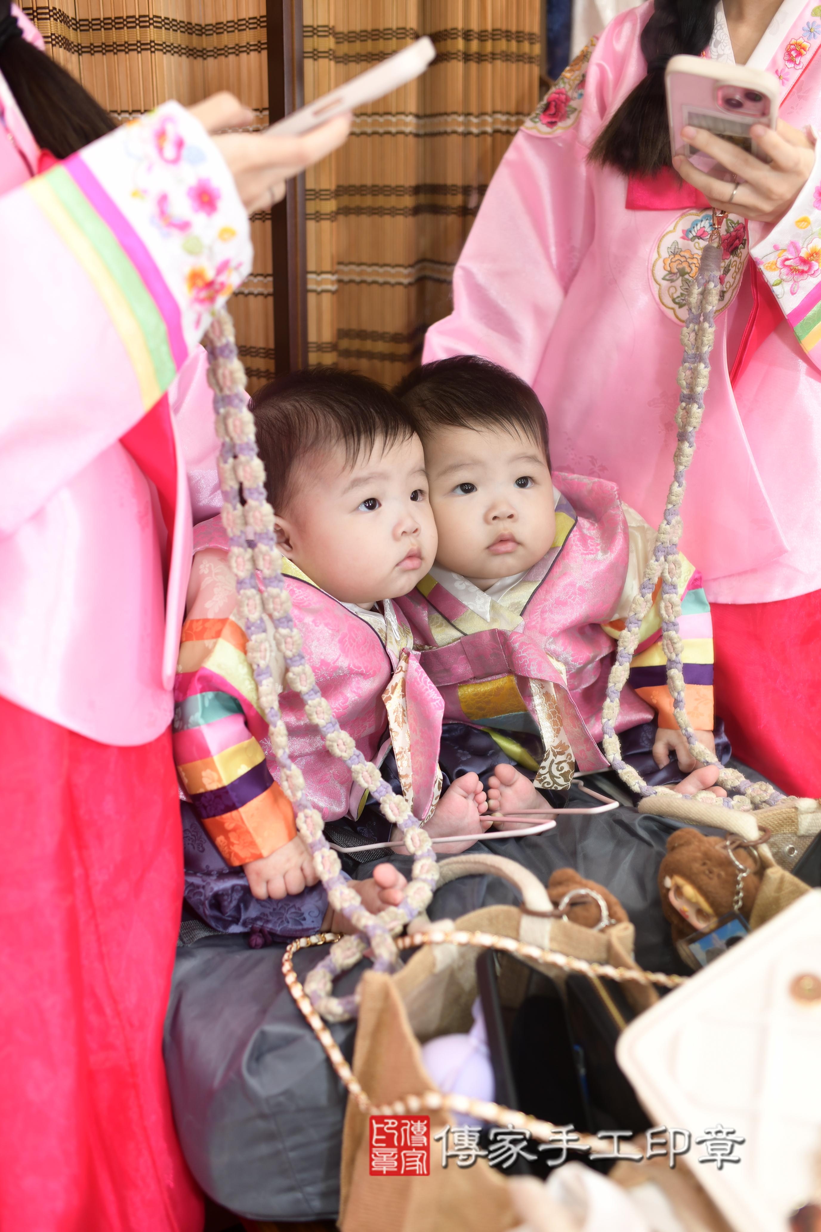 傳家手工印章高雄店、抓周、度脺、中國風會場、傳家嬰兒古禮、吉祥話、抓周道具物品24種、拍照。抓周證書。寶寶抓周、滿周歲、生日快樂、祝福