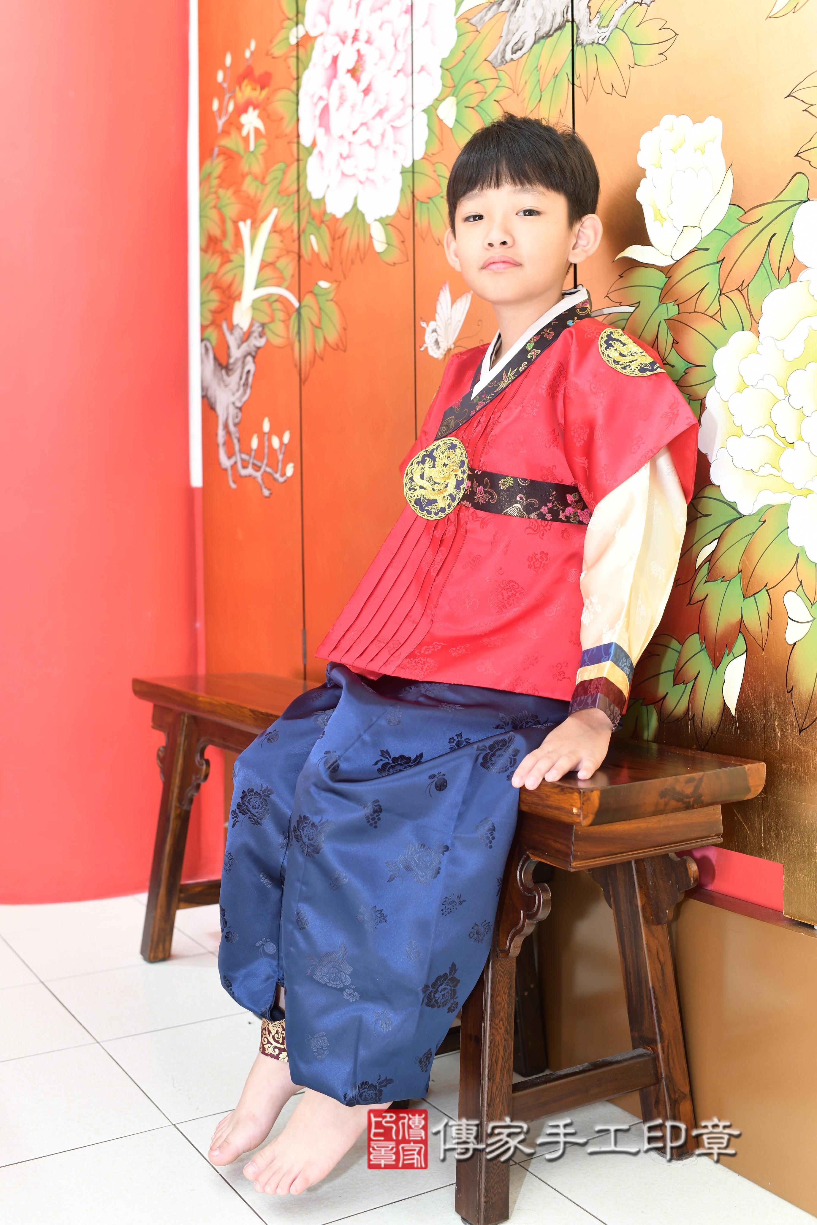 傳家手工印章高雄店、抓周、度脺、中國風會場、傳家嬰兒古禮、吉祥話、抓周道具物品24種、拍照。抓周證書。寶寶抓周、滿周歲、生日快樂、祝福