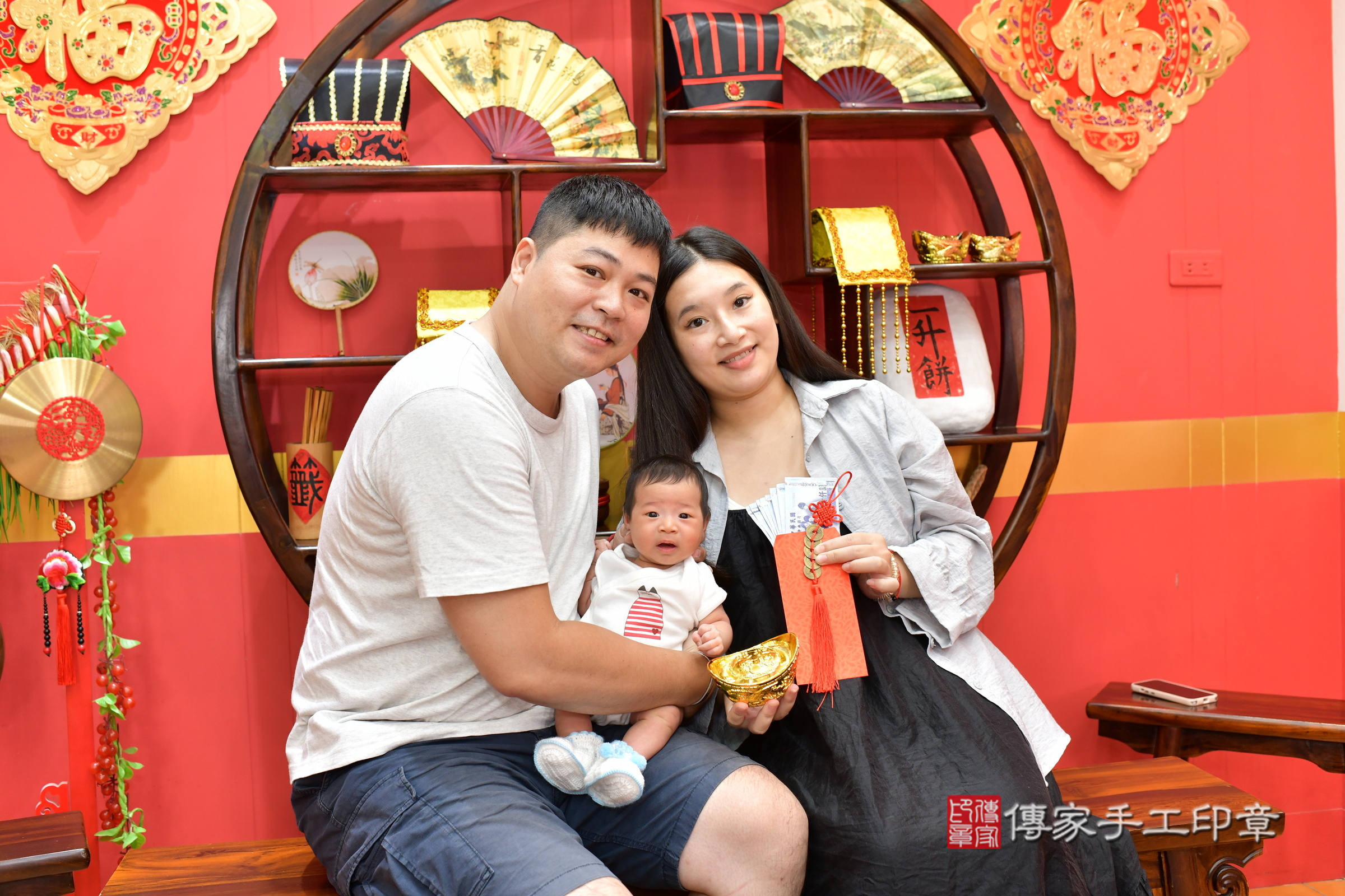 小潔寶寶(桃園市八德區嬰兒寶寶滿月剃頭理髮、嬰兒剃胎毛儀式吉祥話)。中國風會場，爸媽寶貝穿「日中韓」古裝禮服。專業拍照、證書。★購買「臍帶章、肚臍章、胎毛筆刷印章」贈送：剃頭、收涎、抓周，三選一。2025.6.17，照片10