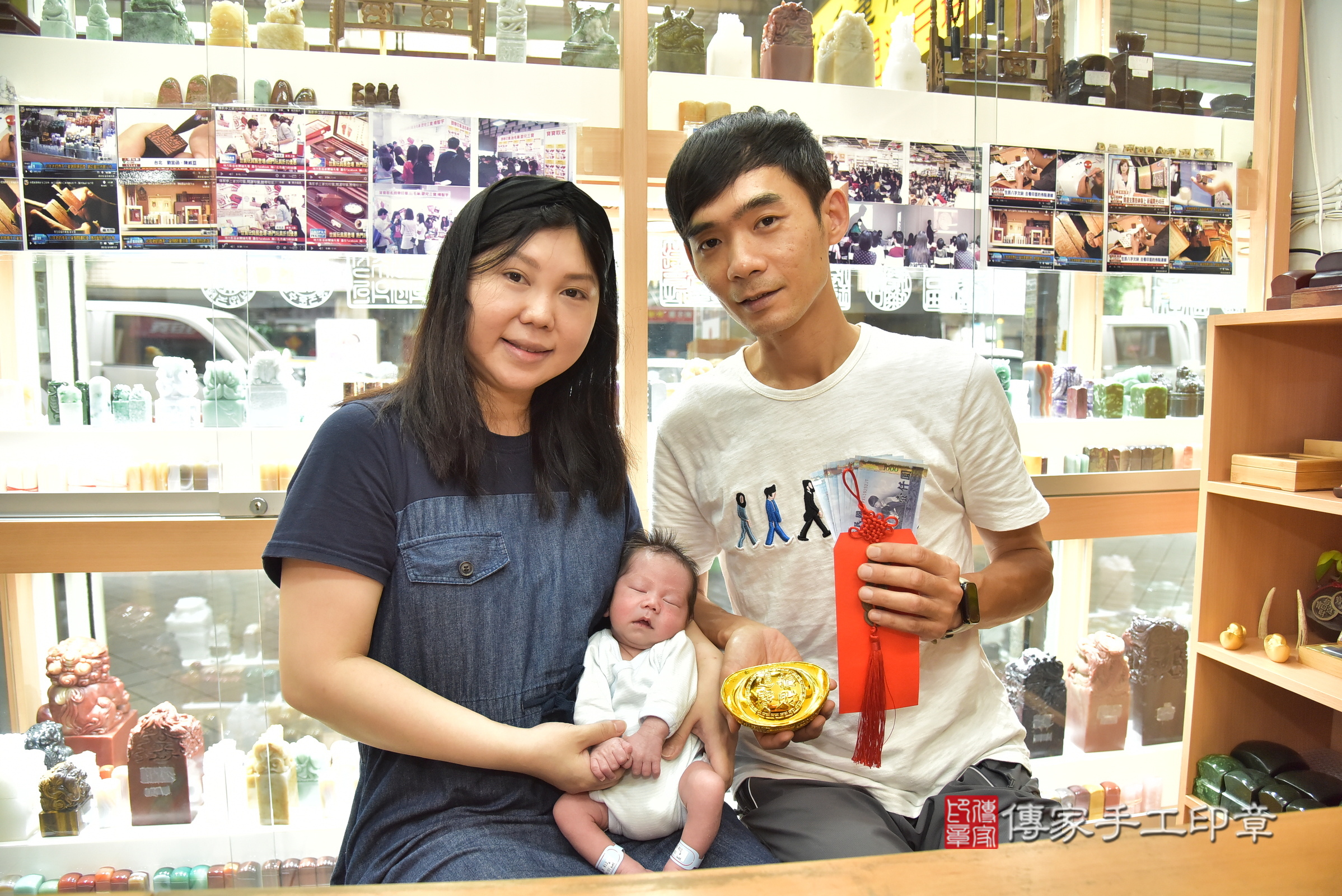 宸宸寶寶(新北市永和區嬰兒寶寶滿月剃頭理髮、嬰兒剃胎毛儀式吉祥話)。中國風會場，爸媽寶貝穿「日中韓」古裝禮服。專業拍照、證書。★購買「臍帶章、肚臍章、胎毛筆刷印章」贈送：剃頭、收涎、抓周，三選一。2025.6.24，照片9