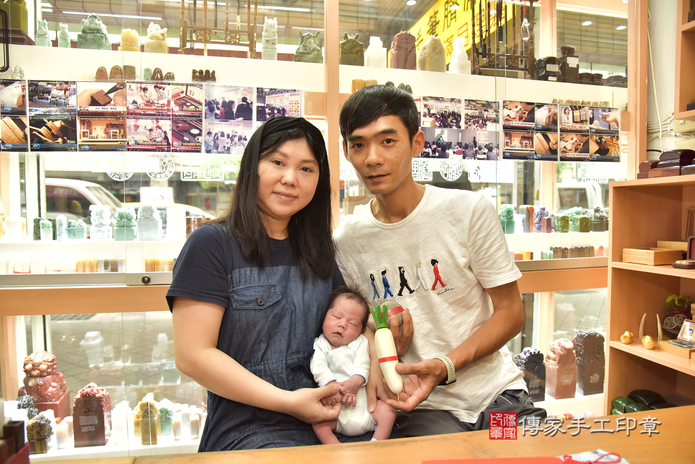宸宸寶寶(新北市永和區嬰兒寶寶滿月剃頭理髮、嬰兒剃胎毛儀式吉祥話)。中國風會場，爸媽寶貝穿「日中韓」古裝禮服。專業拍照、證書。★購買「臍帶章、肚臍章、胎毛筆刷印章」贈送：剃頭、收涎、抓周，三選一。2025.6.24，照片7