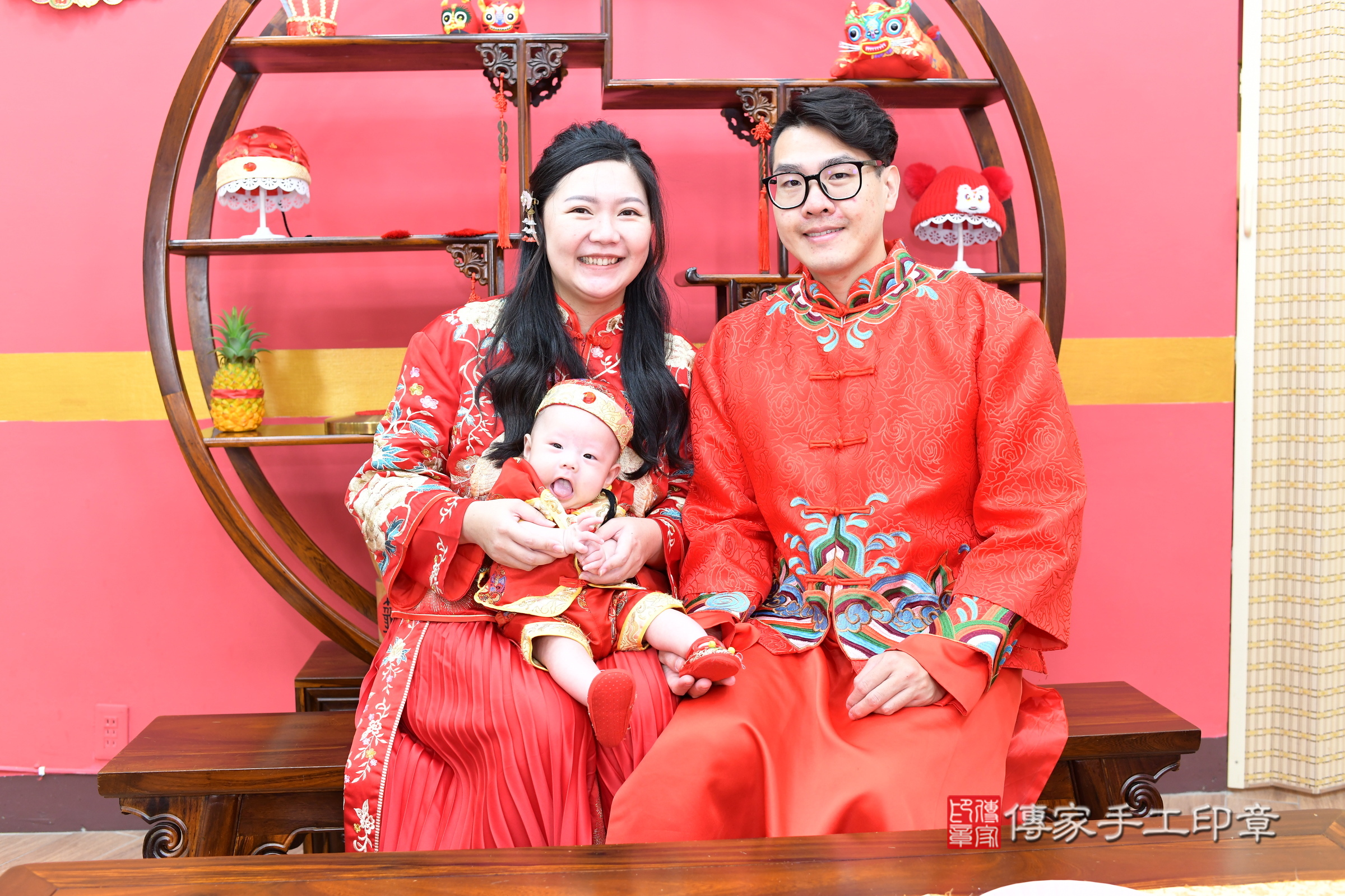 新北市永和區睿睿寶寶收涎推薦：傳家新北店收涎中國風會場，嬰兒古禮收涎收口水流程儀式、收涎吉祥話、收涎餅乾、收涎拍照。收涎證書。2025.7.22，照片3