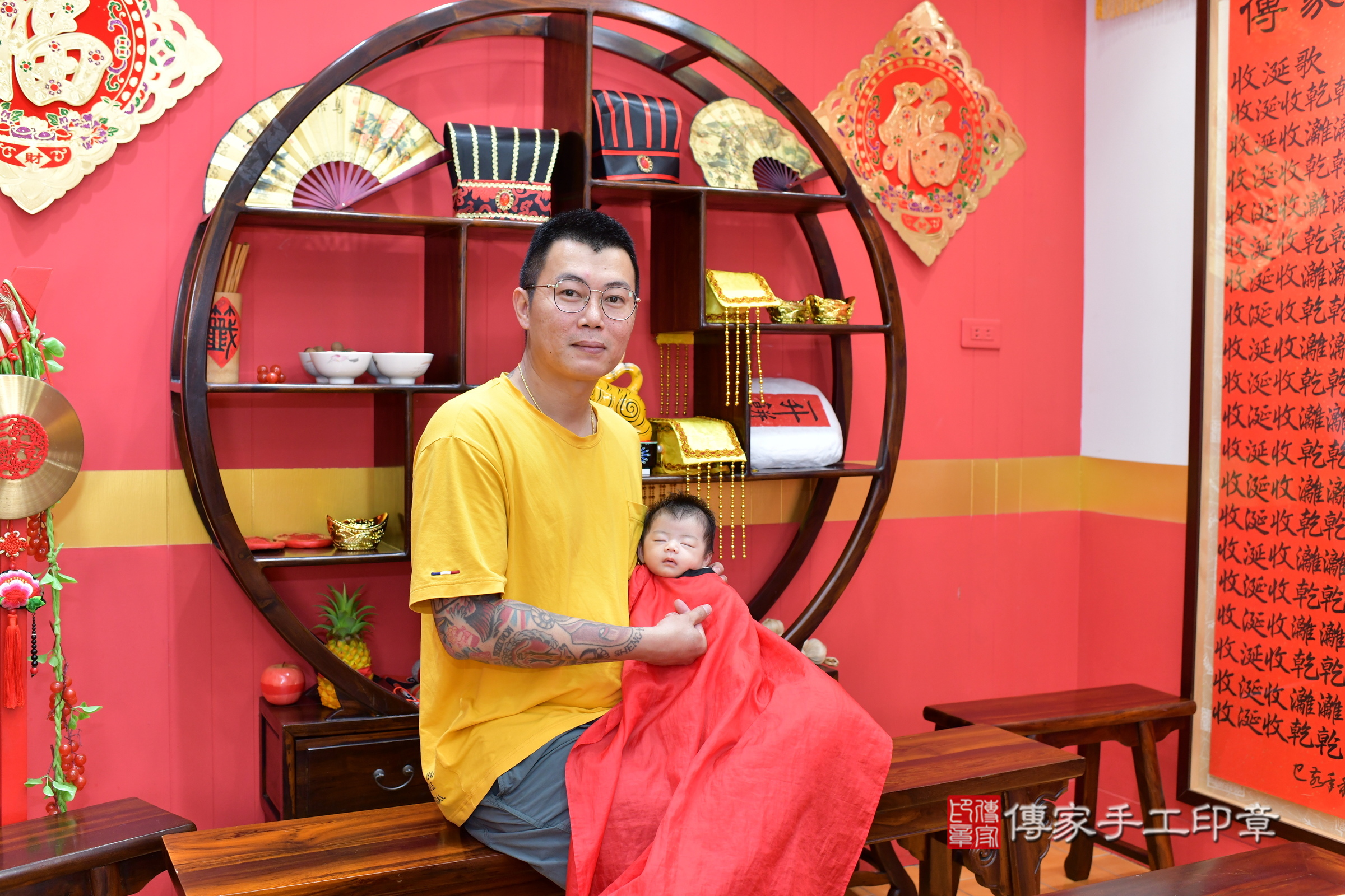 玥玥寶寶(桃園市八德區嬰兒寶寶滿月剃頭理髮、嬰兒剃胎毛儀式吉祥話)。中國風會場，爸媽寶貝穿「日中韓」古裝禮服。專業拍照、證書。★購買「臍帶章、肚臍章、胎毛筆刷印章」贈送：剃頭、收涎、抓周，三選一。2025.7.29，照片11