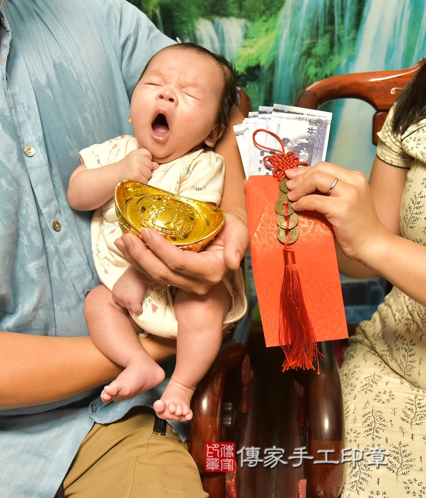 宸宸寶寶(新北市永和區到府嬰兒宸宸寶寶滿月剃頭理髮、到府嬰兒剃胎毛儀式吉祥話)。到府剃頭剃胎毛主持、專業拍照、證書。★購買「臍帶章、肚臍章、胎毛筆刷印章」贈送：剃頭、收涎、抓周，三選一。2025.7.30，照片11