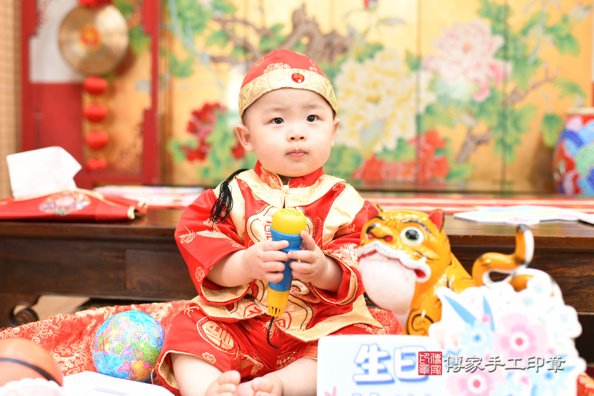台北市大同區小勳寶寶抓周推薦：傳家台北店抓周度脺中國風會場，嬰兒古禮抓周流程儀式吉祥話、抓周道具物品24種、拍照。抓周證書。2025.7.18，照片13