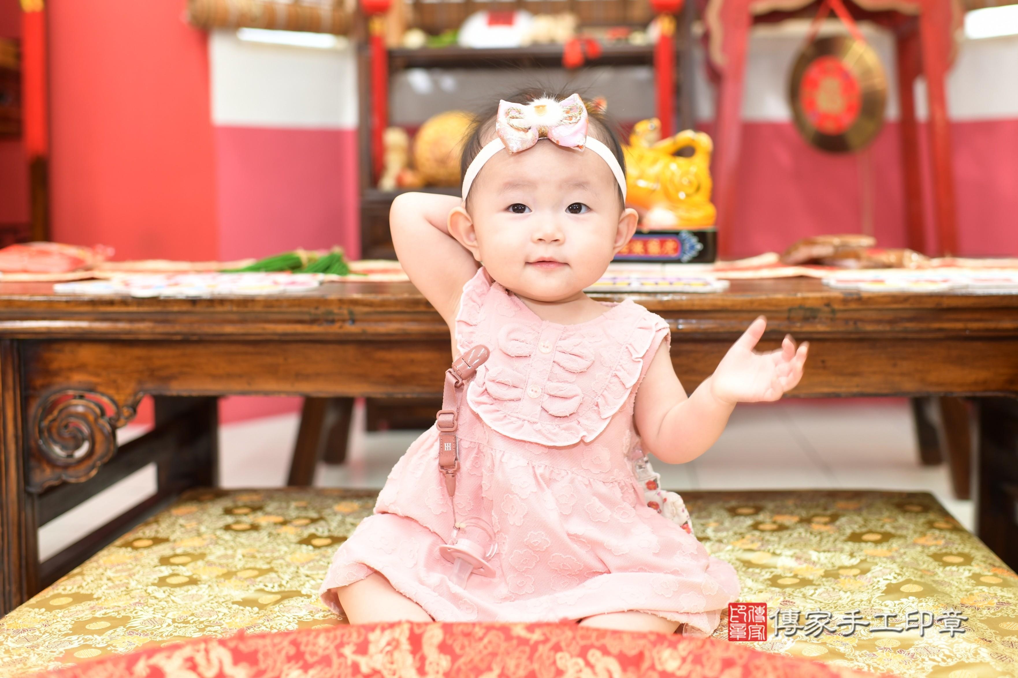 寶寶一歲生日意義非凡,人生當中第一個生日 .....照:2