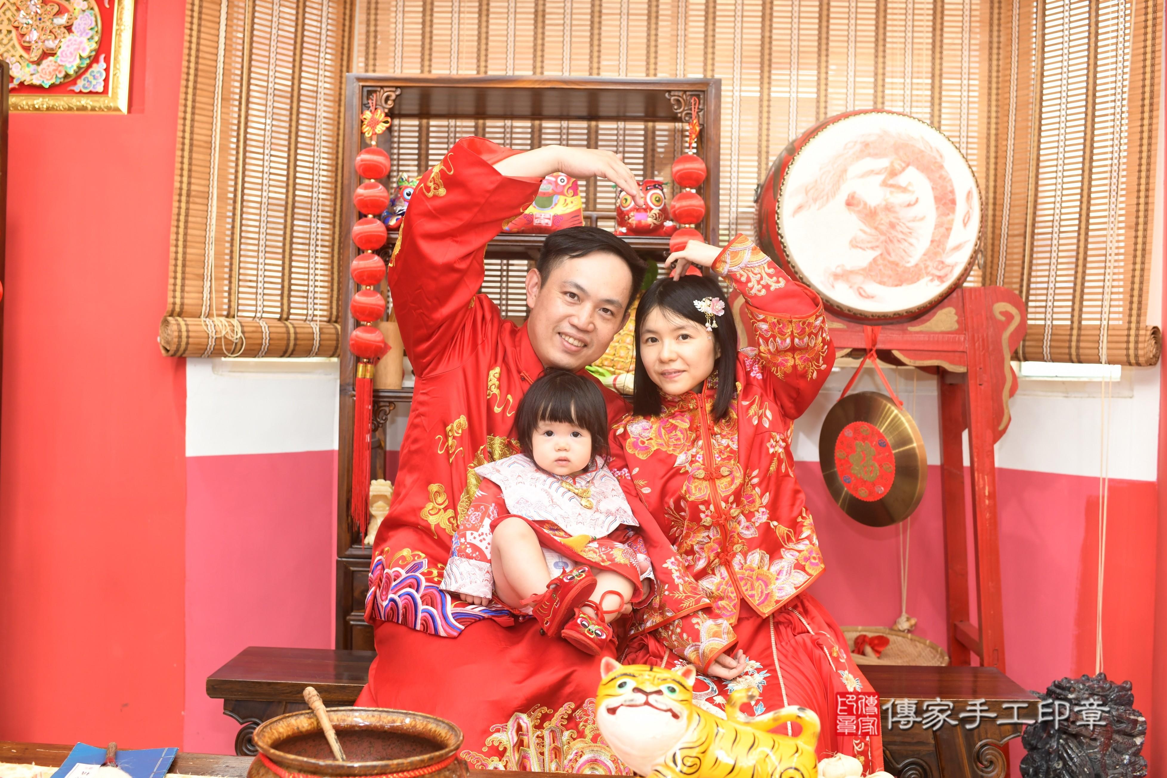 笑聲與祝福交織:抓週儀式的美好記憶!高雄 .....照:18
