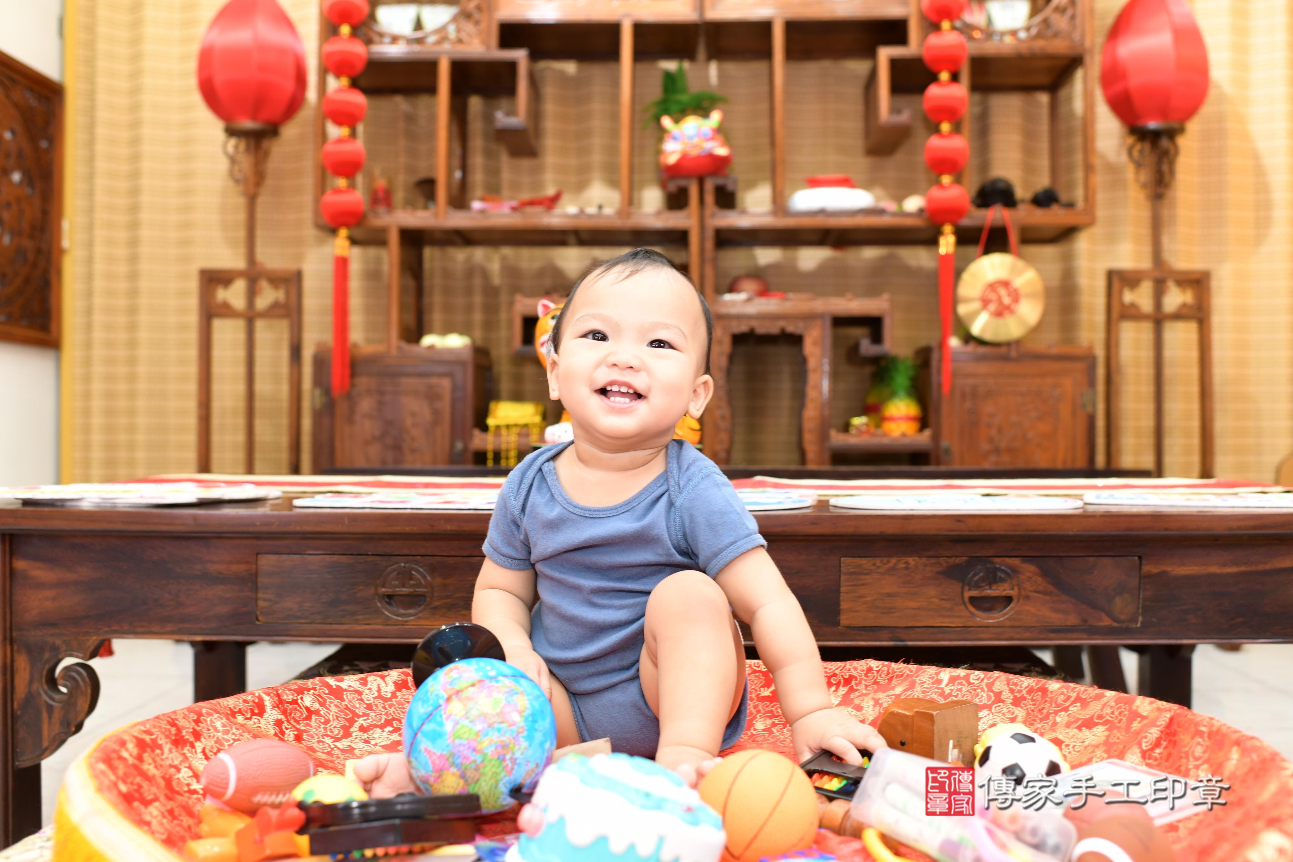 寶寶一歲生日意義非凡,人生當中第一個生日。台南市永康區小可寶貝抓周 .....照:0