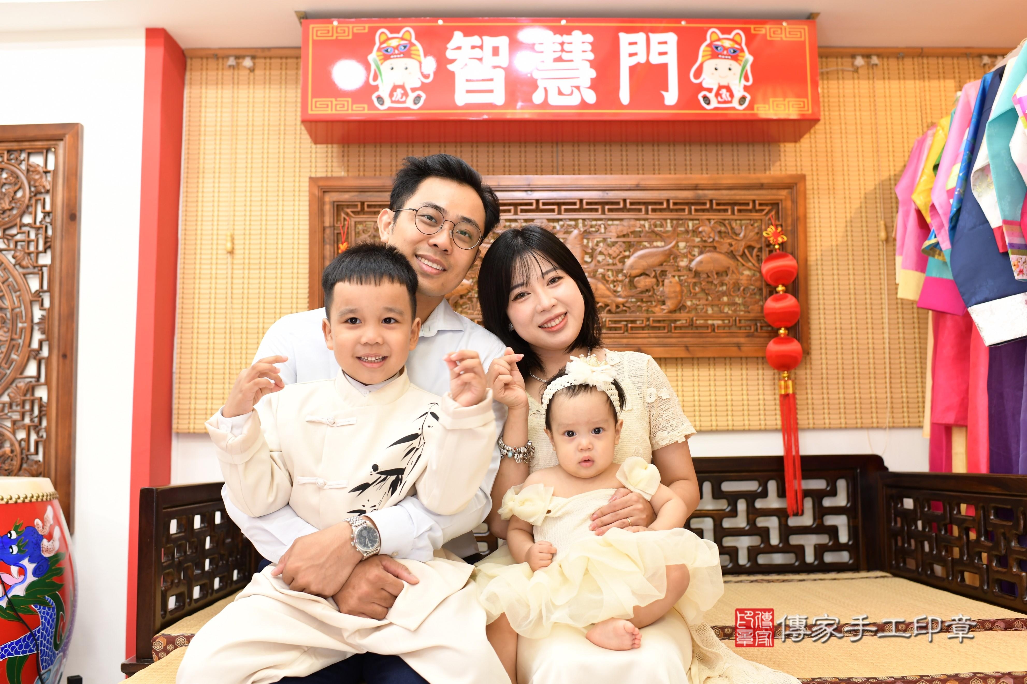 一歲抓週,百般祝福圍繞!台南市永康區小儀寶貝抓周推薦:傳家台南店抓 .....照:8
