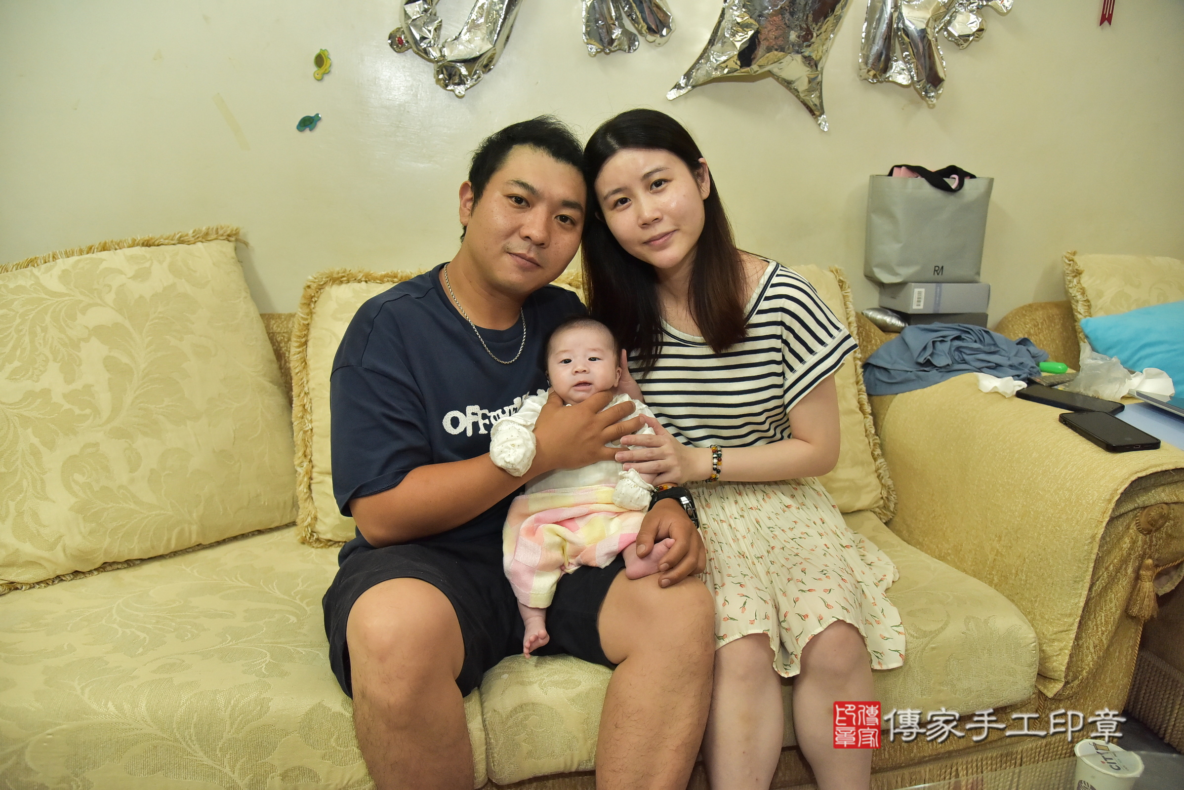 小勝寶寶(新北市樹林區到府嬰兒小勝寶寶滿月剃頭理髮、到府嬰兒剃胎毛儀式吉祥話)。到府剃頭剃胎毛主持、專業拍照、證書。★購買「臍帶章、肚臍章、胎毛筆刷印章」贈送：剃頭、收涎、抓周，三選一。2025.8.6，照片2