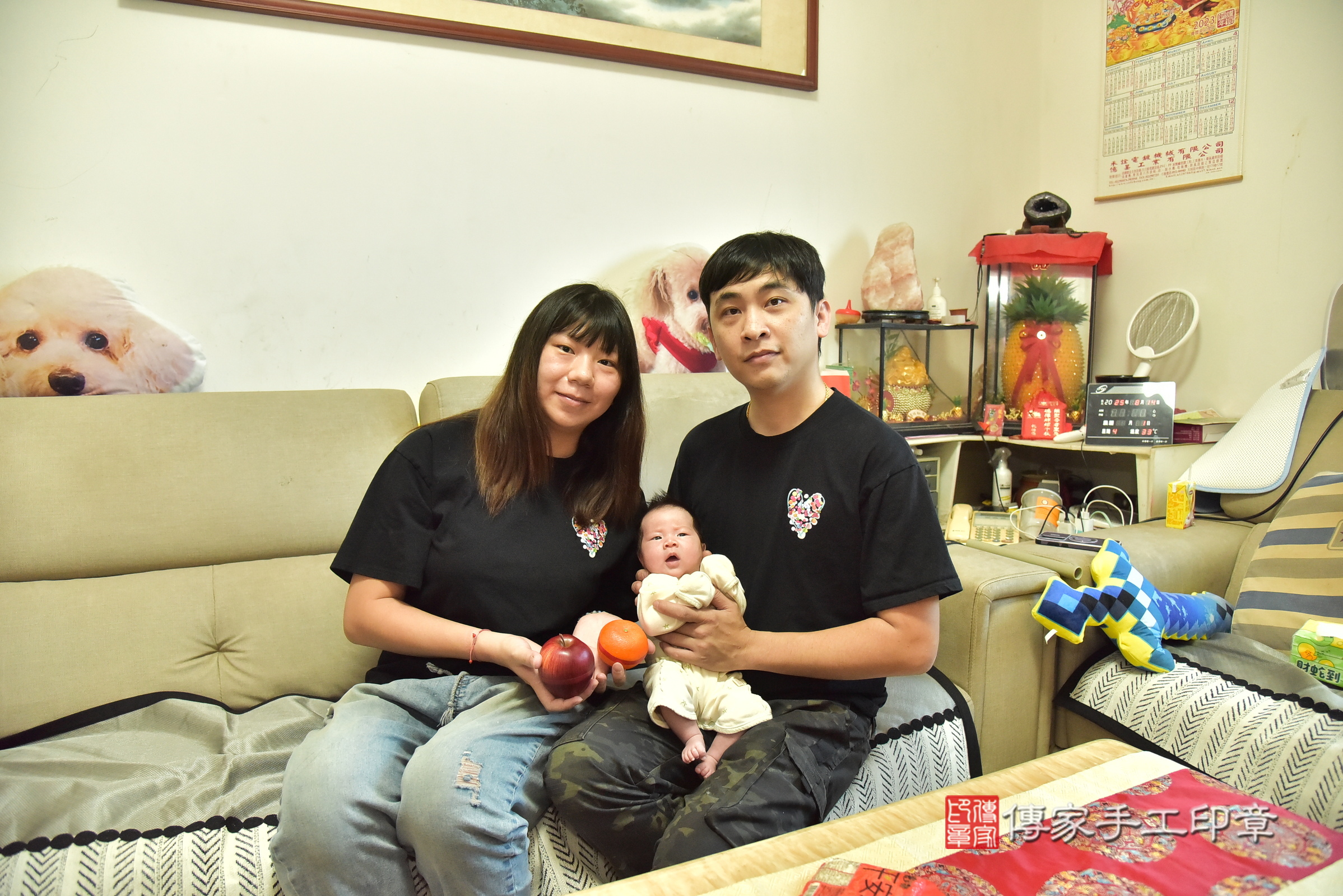 妃妃寶寶(新北市五股區到府嬰兒妃妃寶寶滿月剃頭理髮、到府嬰兒剃胎毛儀式吉祥話)。到府剃頭剃胎毛主持、專業拍照、證書。★購買「臍帶章、肚臍章、胎毛筆刷印章」贈送：剃頭、收涎、抓周，三選一。2025.8.14，照片6