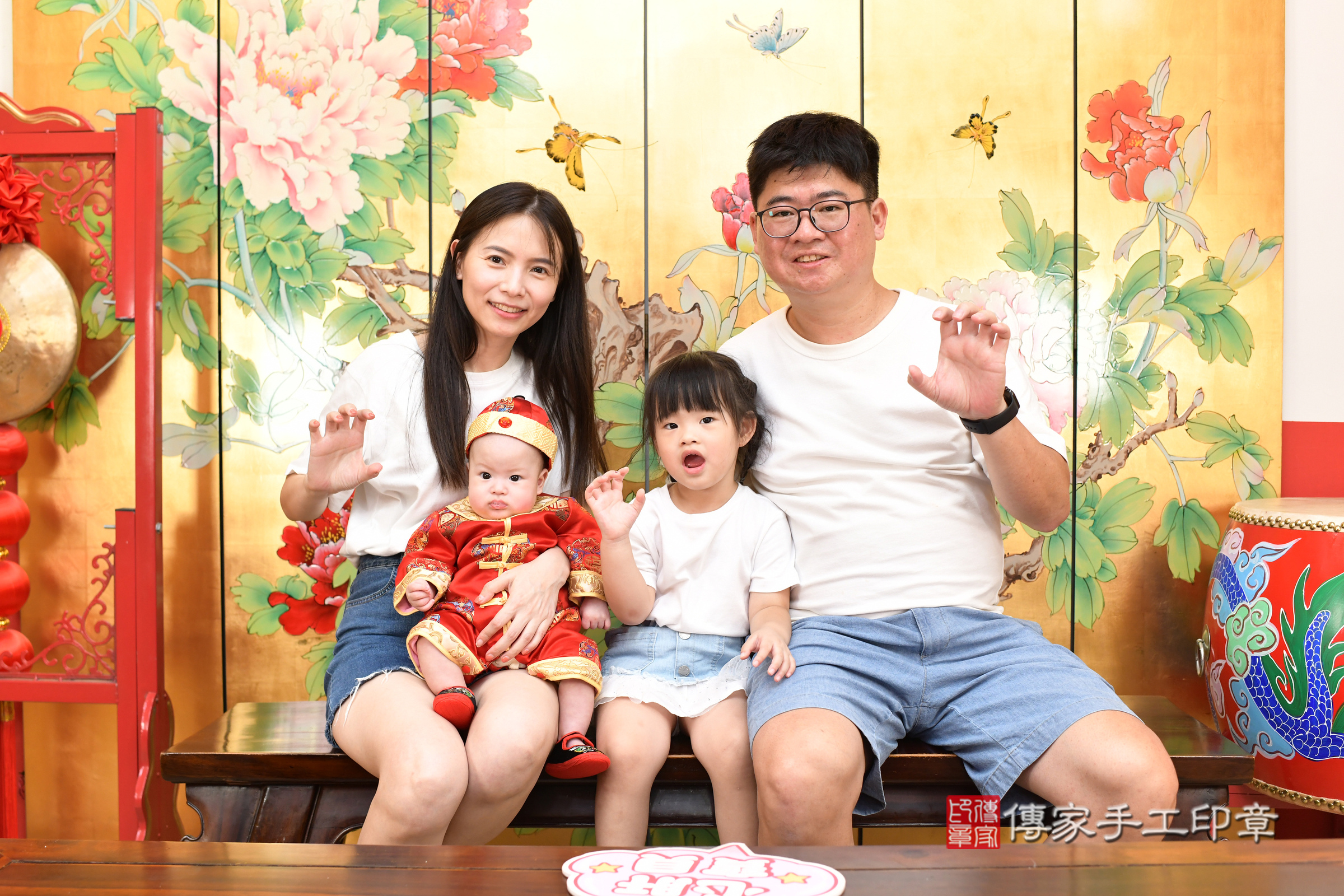 台北市大同區小垚寶寶收涎推薦：傳家台北店收涎中國風會場，嬰兒古禮收涎收口水流程儀式、收涎吉祥話、收涎餅乾、收涎拍照。收涎證書。2025.8.7，照片8