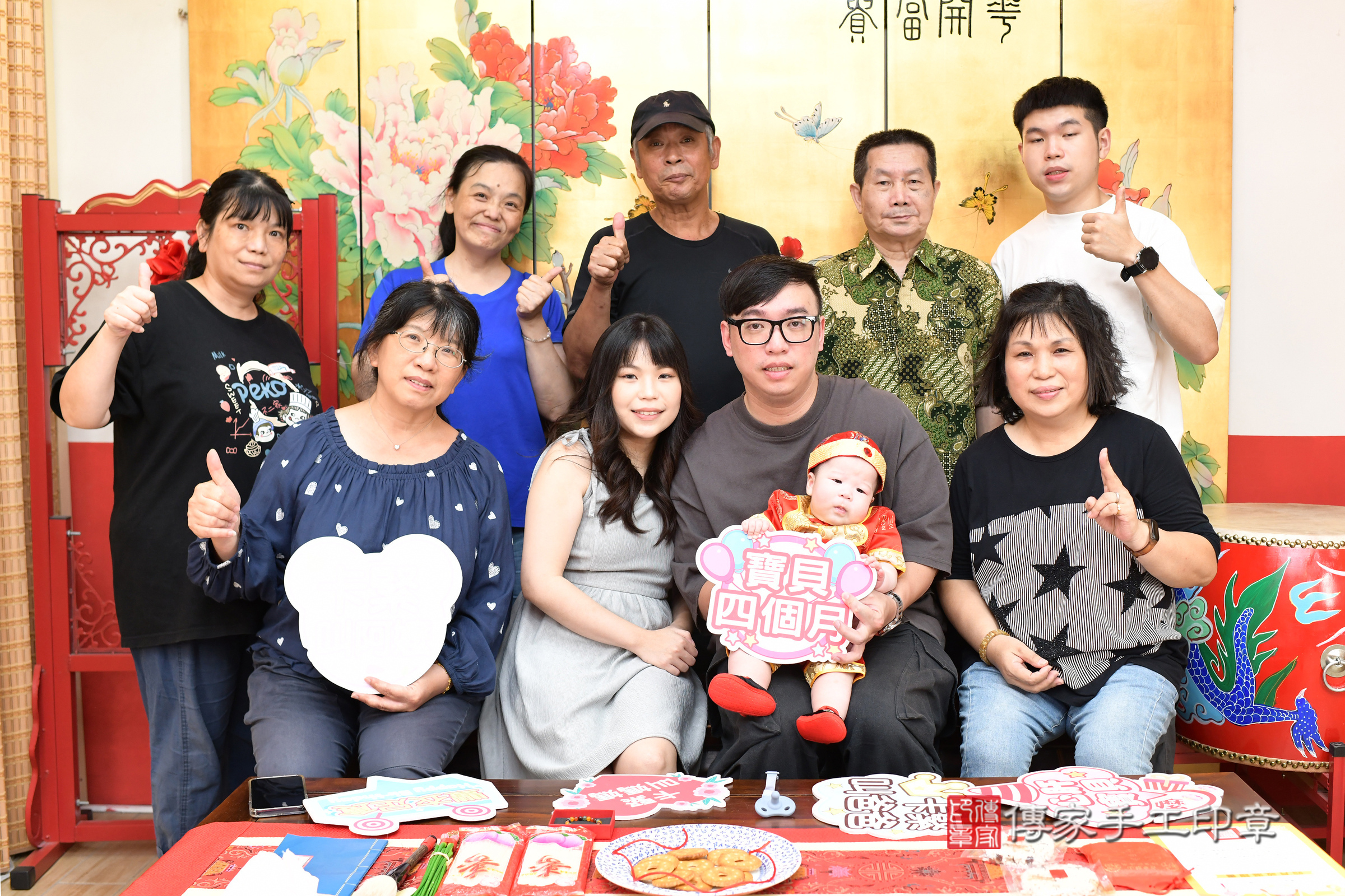 台北市大同區宸宸寶寶收涎推薦：傳家台北店收涎中國風會場，嬰兒古禮收涎收口水流程儀式、收涎吉祥話、收涎餅乾、收涎拍照。收涎證書。2025.8.16，照片21