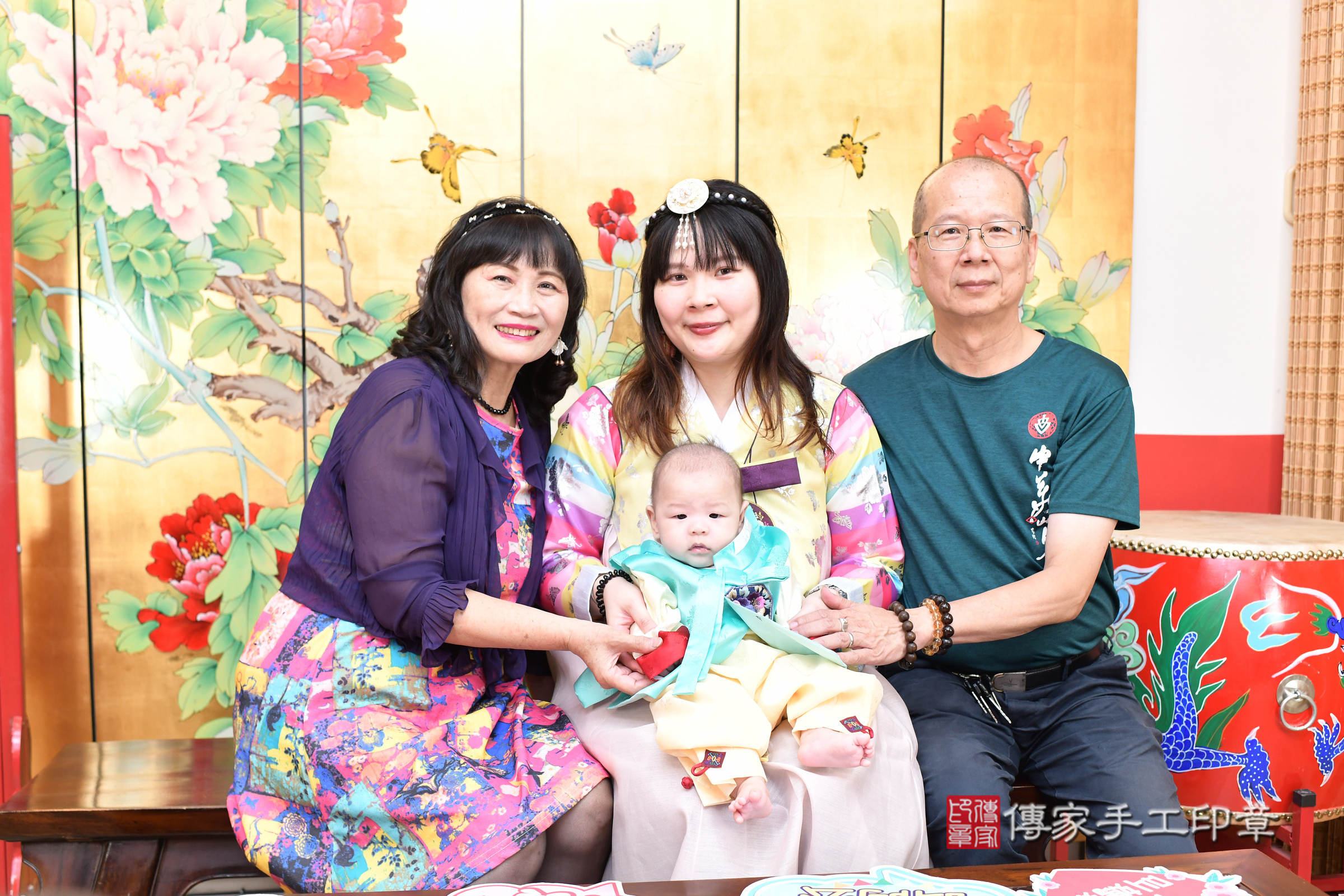 台北市大同區彤彤寶寶收涎推薦：傳家台北店收涎中國風會場，嬰兒古禮收涎收口水流程儀式、收涎吉祥話、收涎餅乾、收涎拍照。收涎證書。2025.8.17，照片5