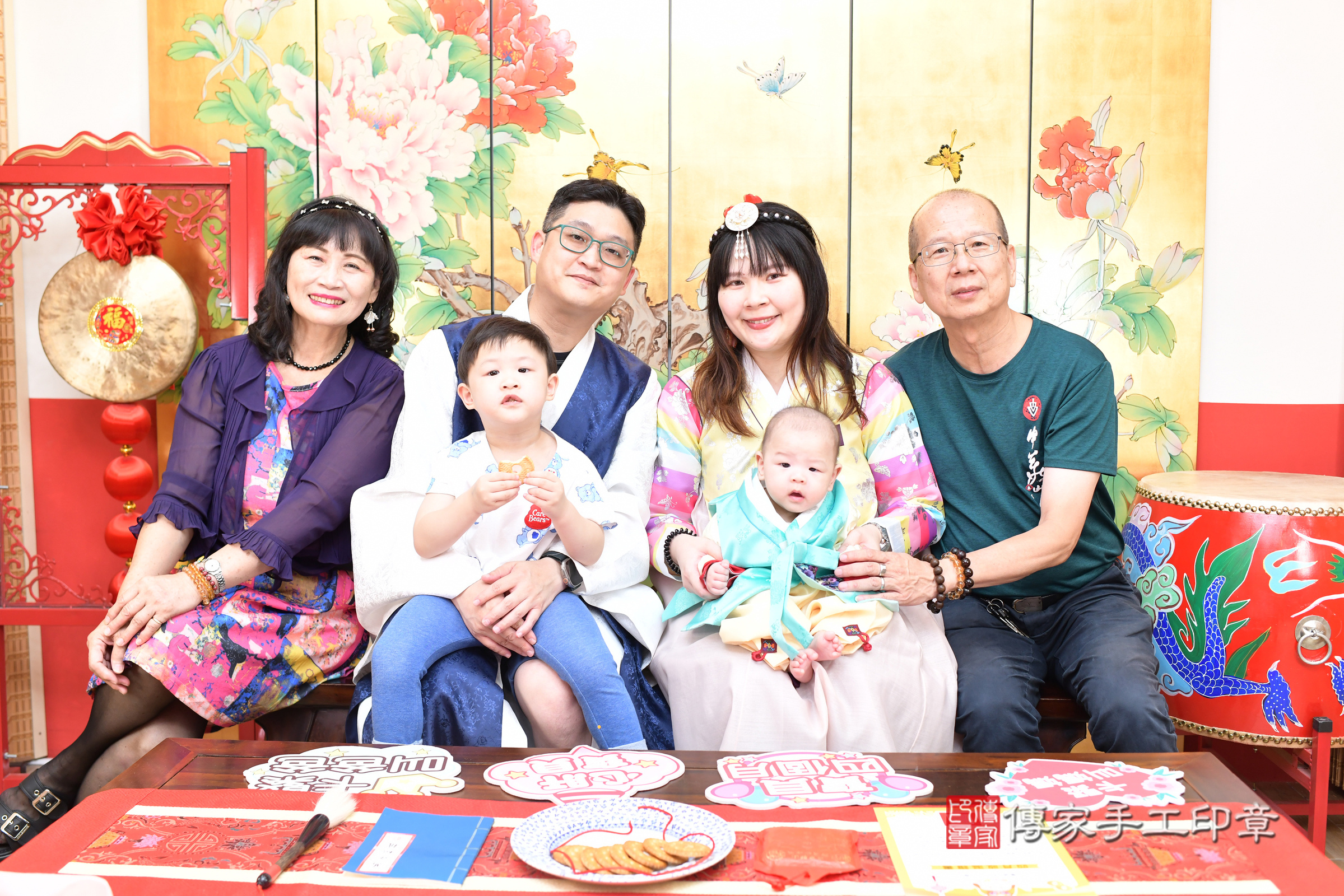 台北市大同區彤彤寶寶收涎推薦：傳家台北店收涎中國風會場，嬰兒古禮收涎收口水流程儀式、收涎吉祥話、收涎餅乾、收涎拍照。收涎證書。2025.8.17，照片10