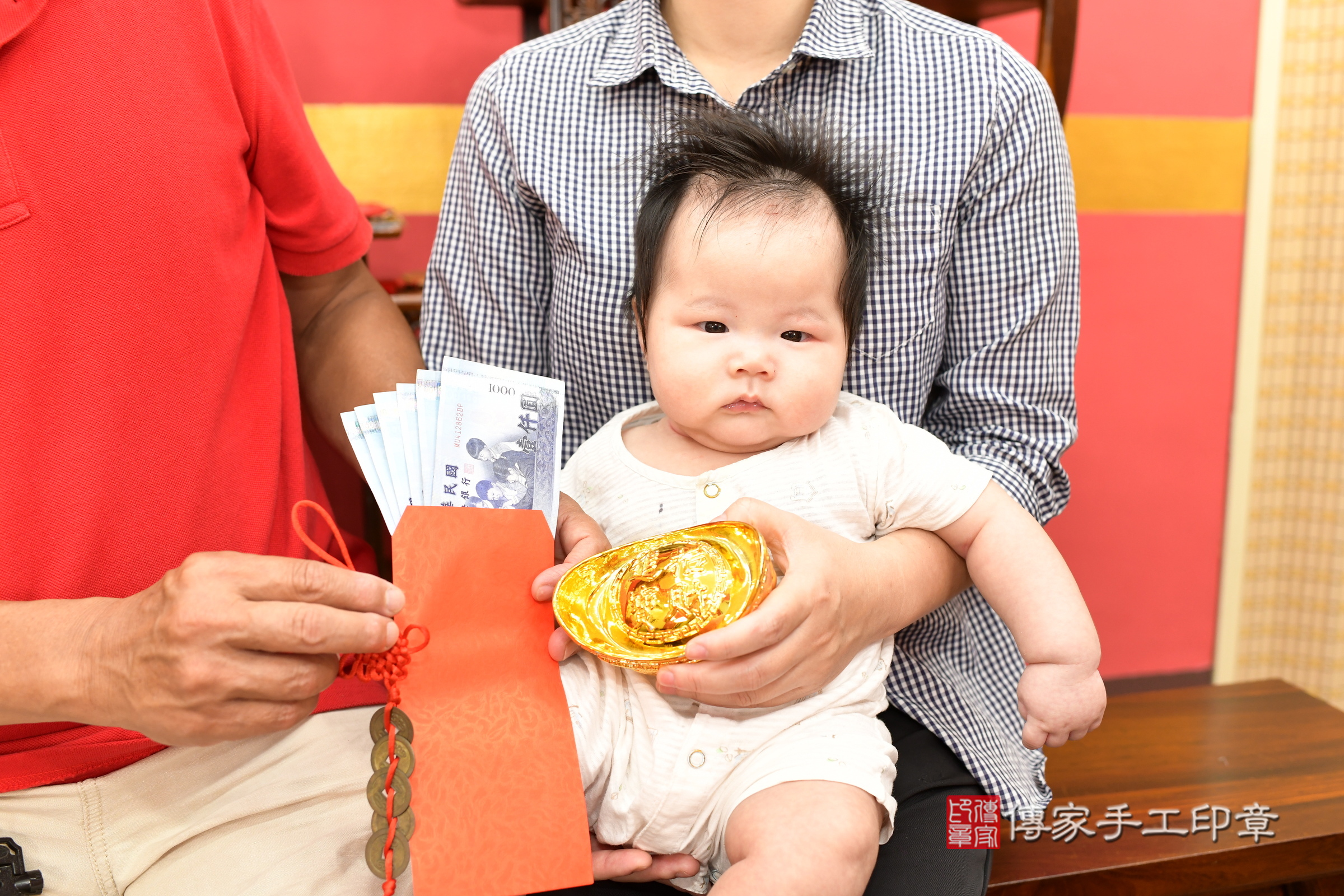 小醇寶寶(新北市永和區嬰兒寶寶滿月剃頭理髮、嬰兒剃胎毛儀式吉祥話)。中國風會場，爸媽寶貝穿「日中韓」古裝禮服。專業拍照、證書。★購買「臍帶章、肚臍章、胎毛筆刷印章」贈送：剃頭、收涎、抓周，三選一。2025.9.6，照片13