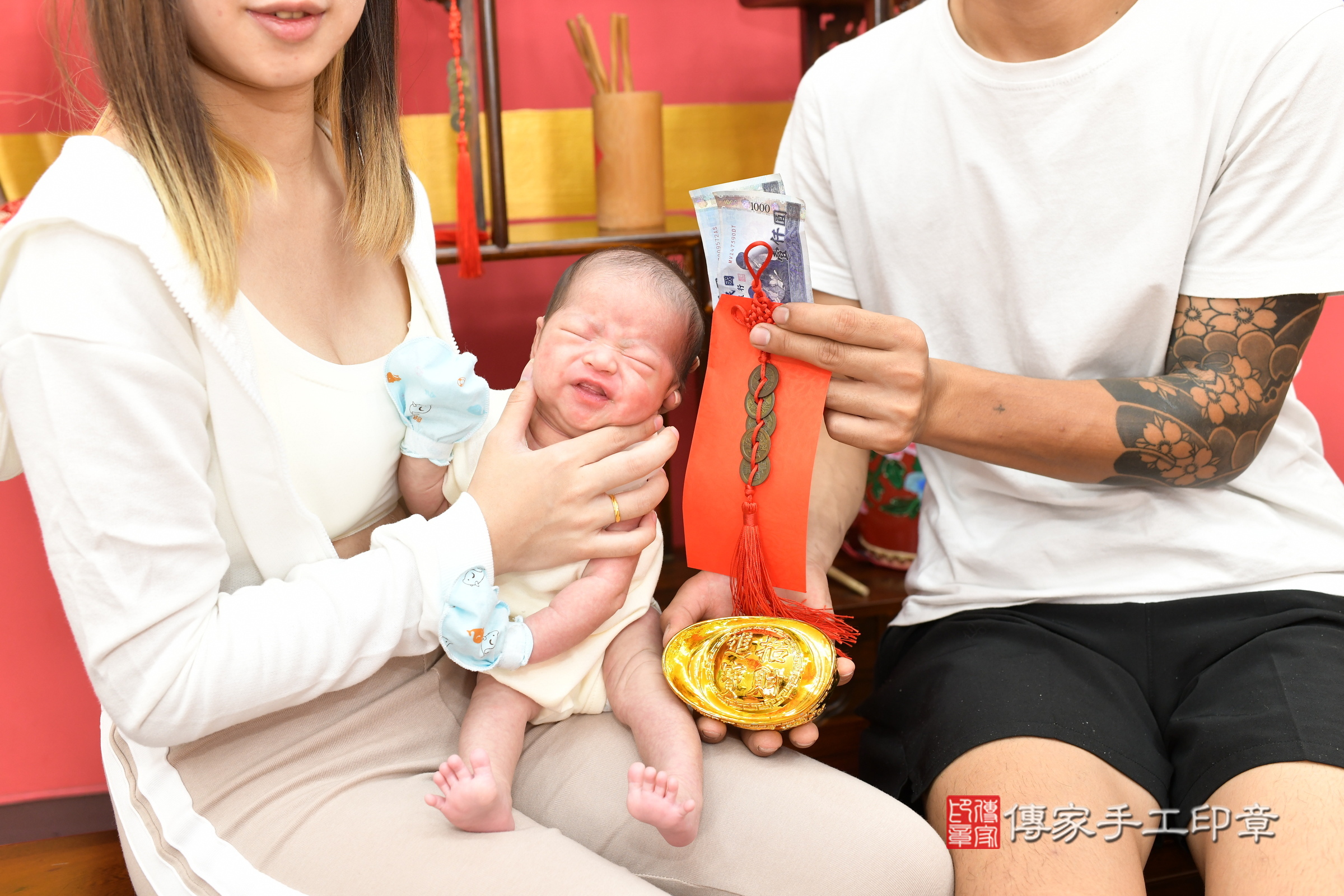 晞晞寶寶(新北市永和區嬰兒寶寶滿月剃頭理髮、嬰兒剃胎毛儀式吉祥話)。中國風會場，爸媽寶貝穿「日中韓」古裝禮服。專業拍照、證書。★購買「臍帶章、肚臍章、胎毛筆刷印章」贈送：剃頭、收涎、抓周，三選一。2025.9.12，照片11