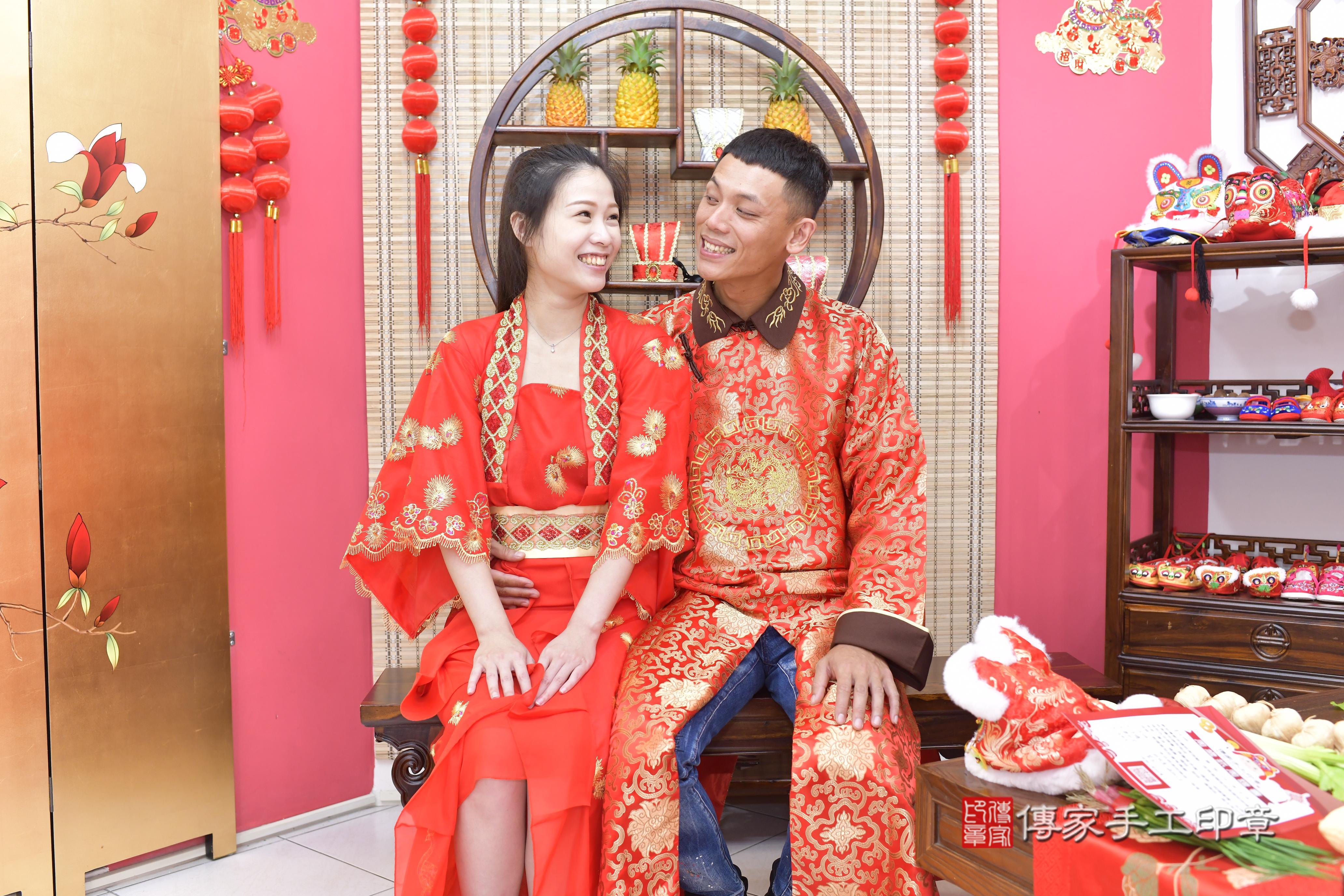 傳家手工印章新竹店、抓周、度脺、美式風會場、傳家嬰兒古禮、吉祥話、抓周道具物品24種、拍照。抓周證書。寶寶抓周、滿周歲、生日快樂、祝福