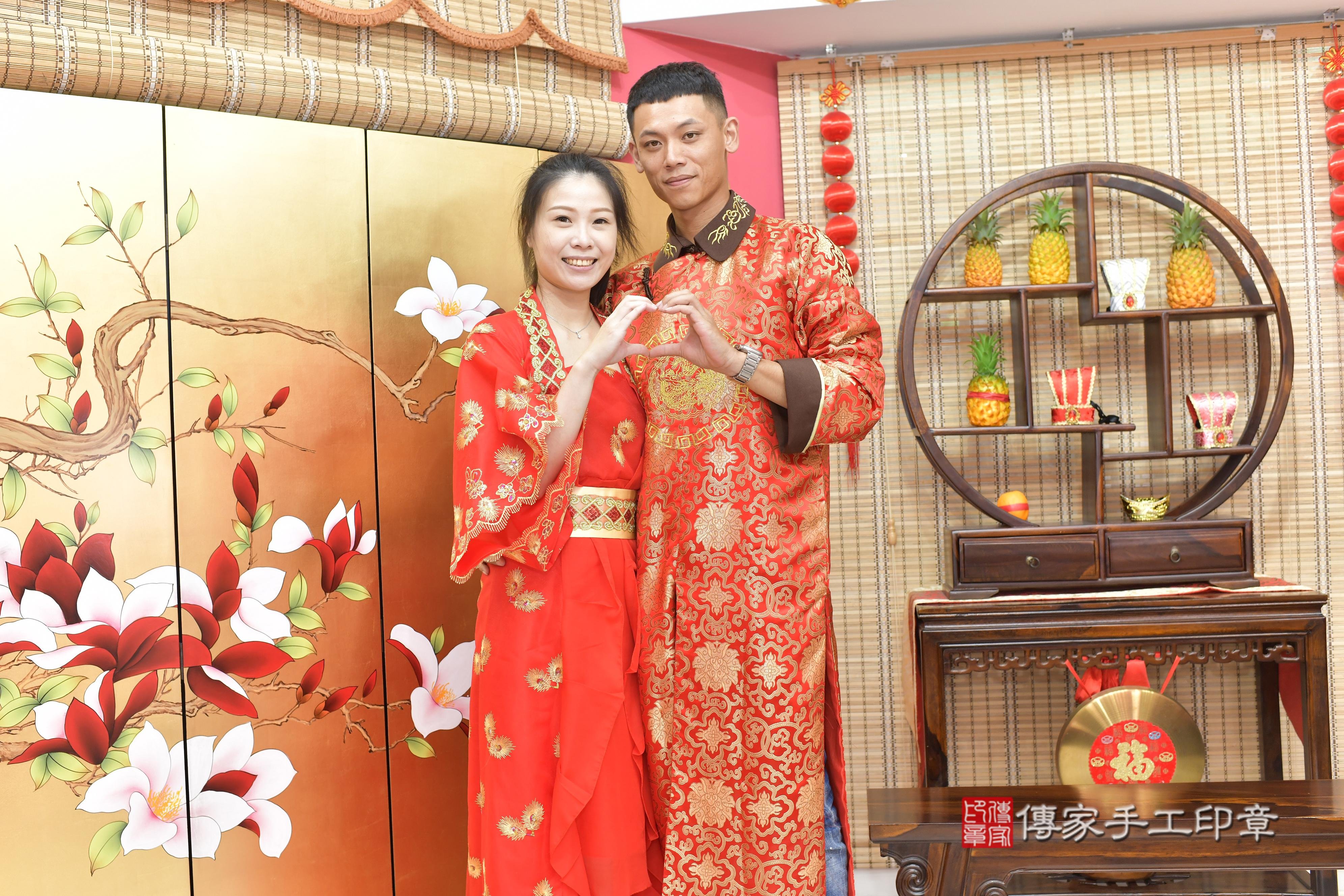 傳家手工印章新竹店、抓周、度脺、美式風會場、傳家嬰兒古禮、吉祥話、抓周道具物品24種、拍照。抓周證書。寶寶抓周、滿周歲、生日快樂、祝福