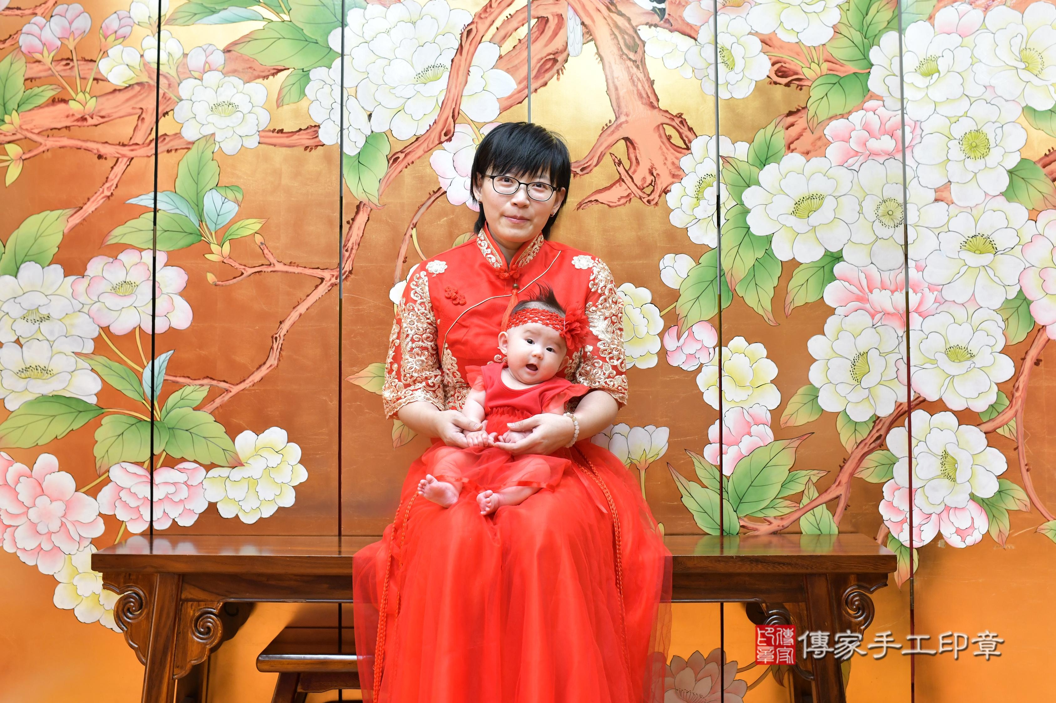傳家手工印章桃園店、抓周、度脺、美式風會場、傳家嬰兒古禮、吉祥話、抓周道具物品24種、拍照。抓周證書。寶寶抓周、滿周歲、生日快樂、祝福