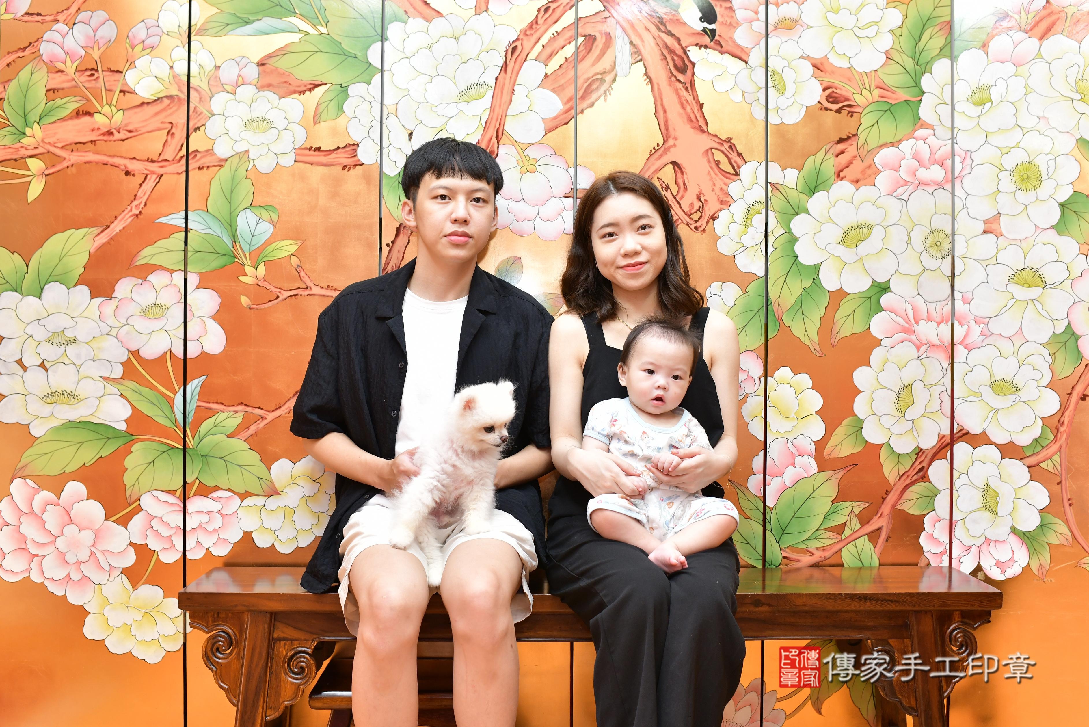 傳家手工印章桃園店、抓周、度脺、美式風會場、傳家嬰兒古禮、吉祥話、抓周道具物品24種、拍照。抓周證書。寶寶抓周、滿周歲、生日快樂、祝福