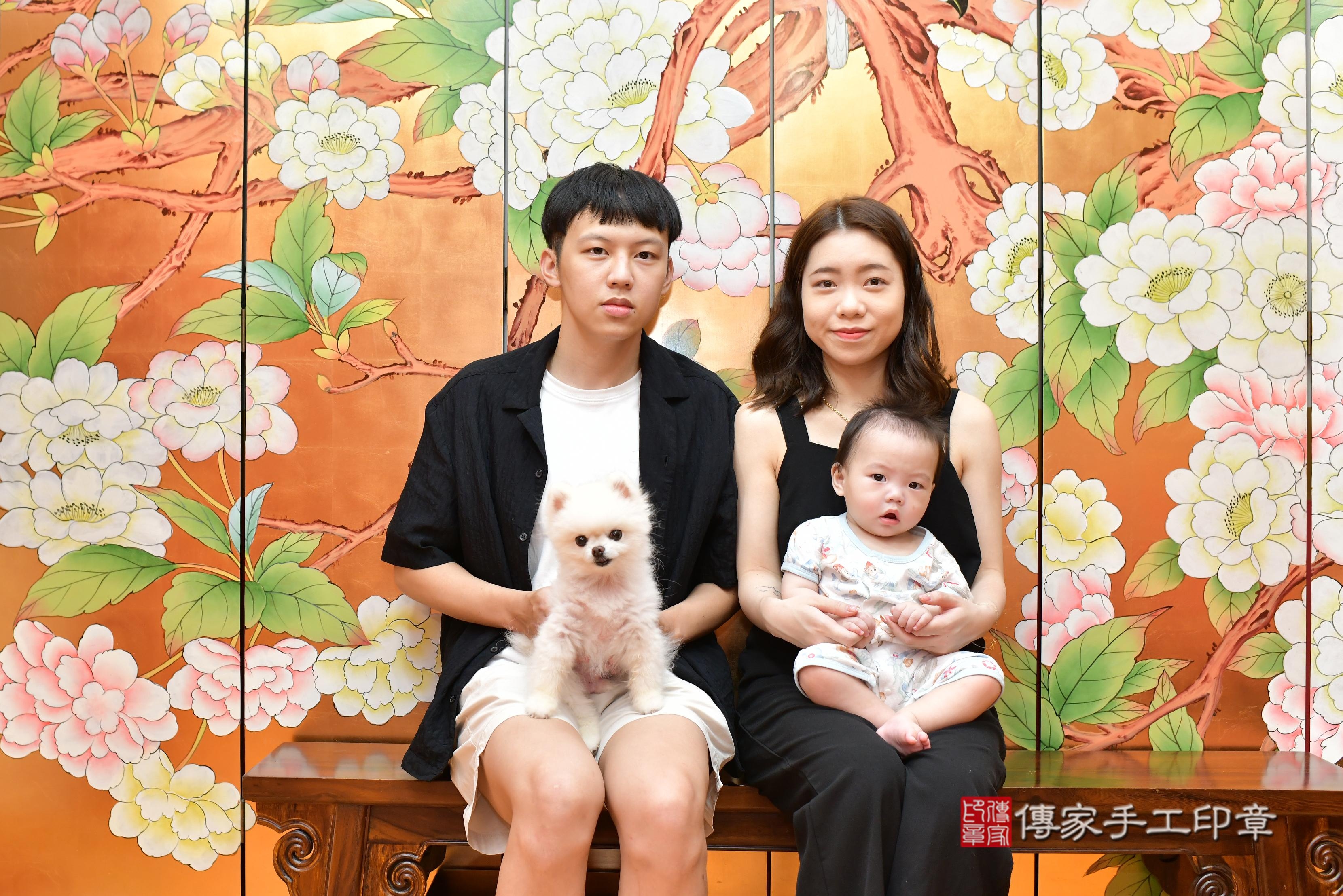 傳家手工印章桃園店、抓周、度脺、美式風會場、傳家嬰兒古禮、吉祥話、抓周道具物品24種、拍照。抓周證書。寶寶抓周、滿周歲、生日快樂、祝福