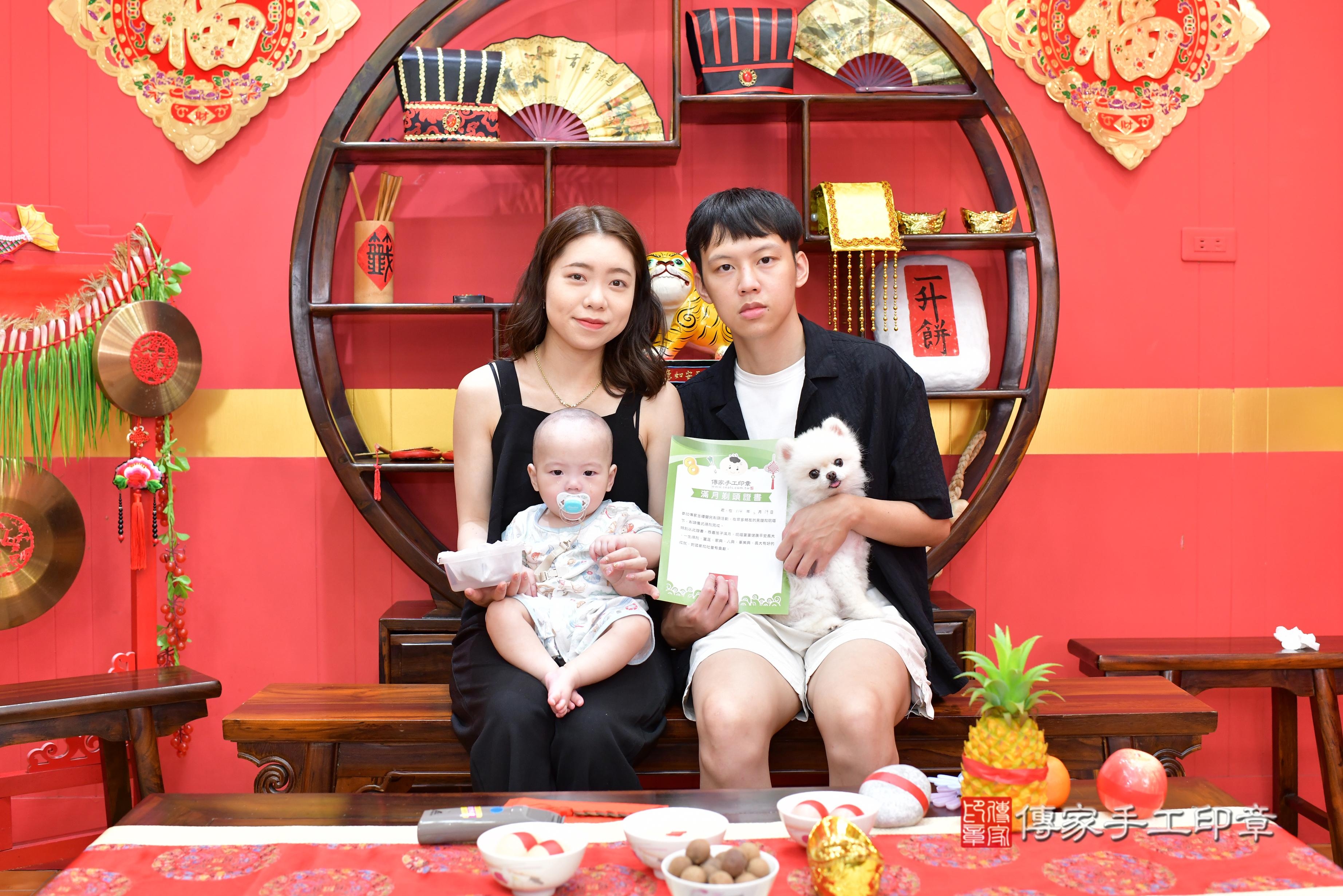傳家手工印章桃園店、抓周、度脺、美式風會場、傳家嬰兒古禮、吉祥話、抓周道具物品24種、拍照。抓周證書。寶寶抓周、滿周歲、生日快樂、祝福