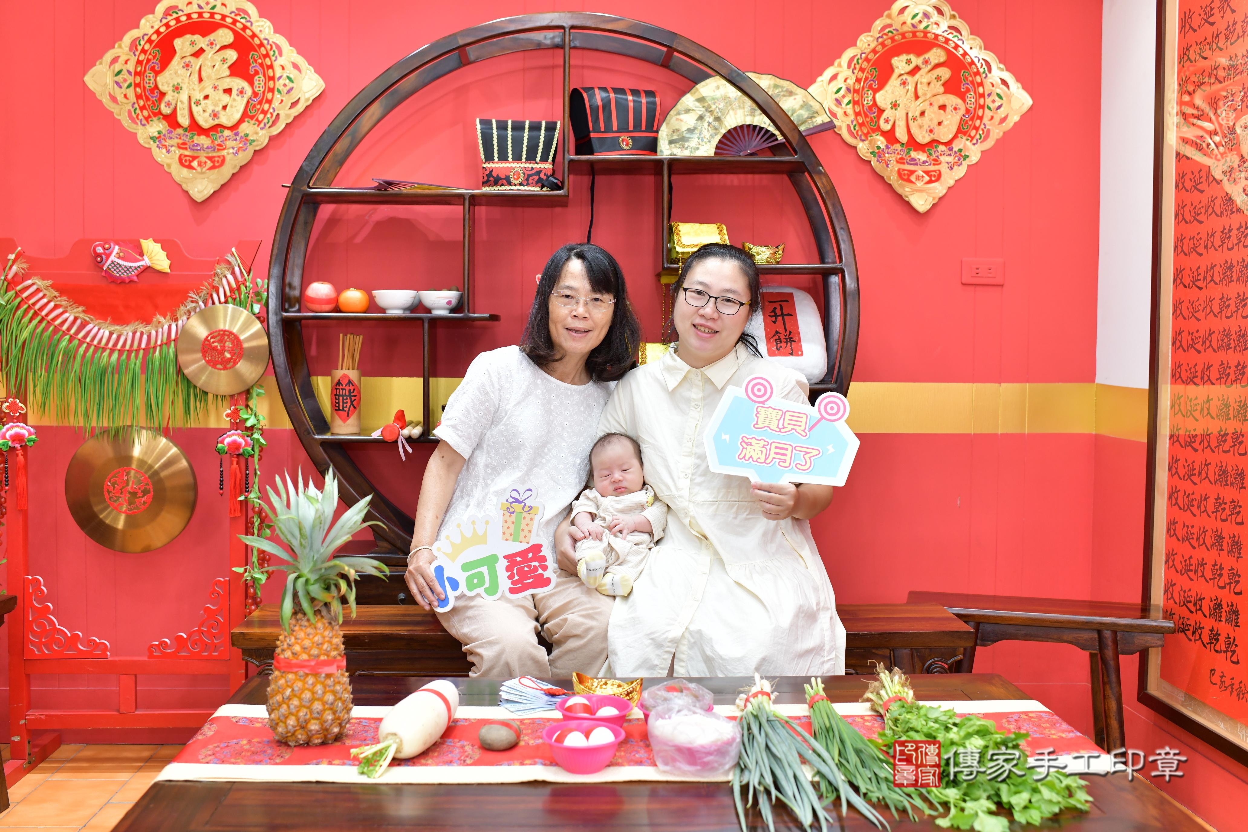 傳家手工印章桃園店、抓周、度脺、美式風會場、傳家嬰兒古禮、吉祥話、抓周道具物品24種、拍照。抓周證書。寶寶抓周、滿周歲、生日快樂、祝福